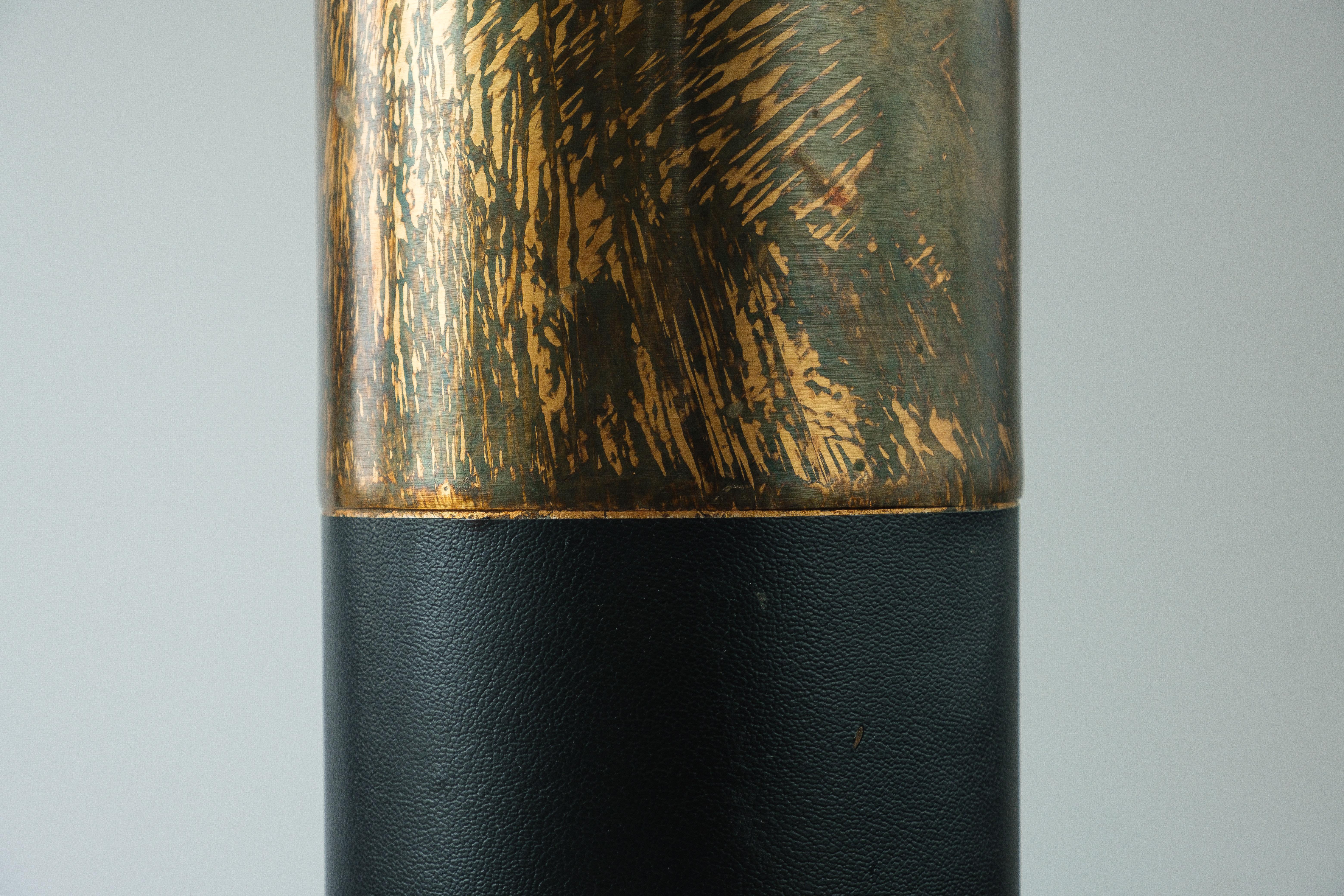 Laurel Lamp Co. H-890 Acid Etched Brass With Leather Base Cuff Table Lamp 6