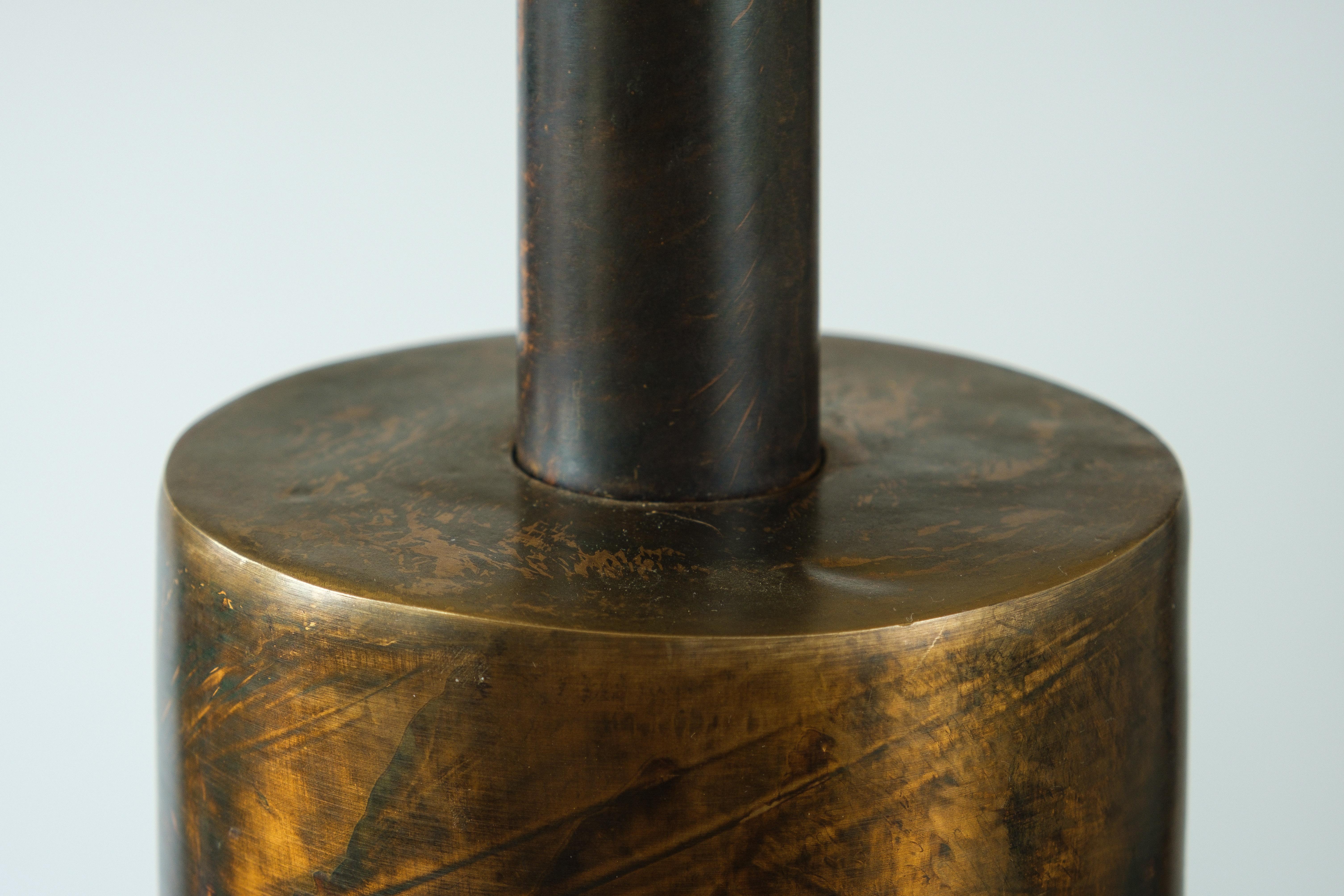 Laurel Lamp Co. H-890 Acid Etched Brass With Leather Base Cuff Table Lamp 7
