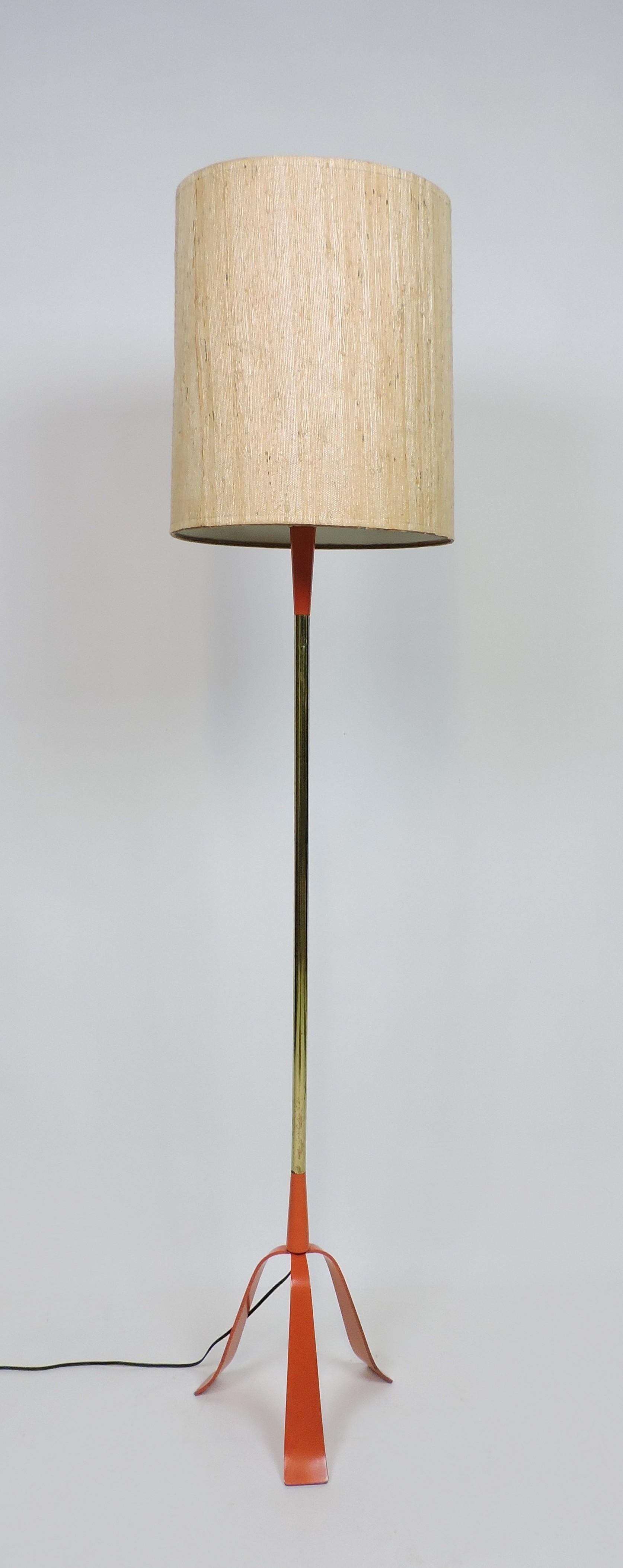 Laurel Lamp Co. Mid-Century Modern Orange Metal Tripod Base Floor Lamp For Sale 7