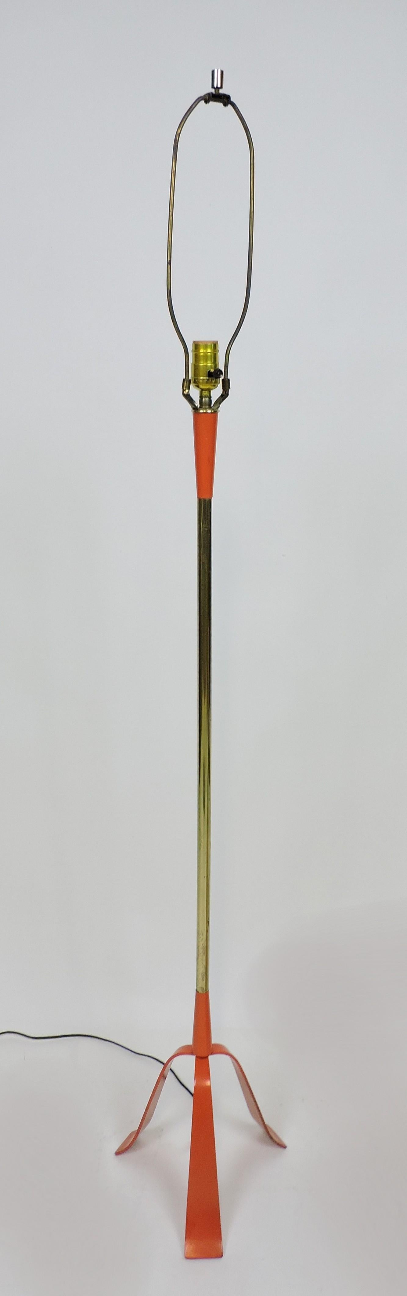 Laurel Lamp Co. Mid-Century Modern Orange Metal Tripod Base Floor Lamp For Sale 2