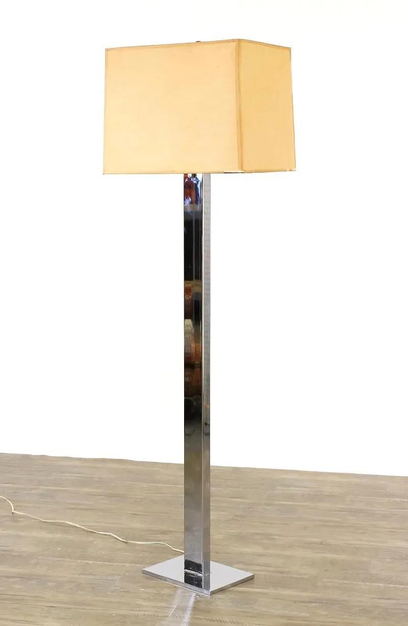 Stehlampe aus poliertem Chrom von George Kovacs im Angebot 11