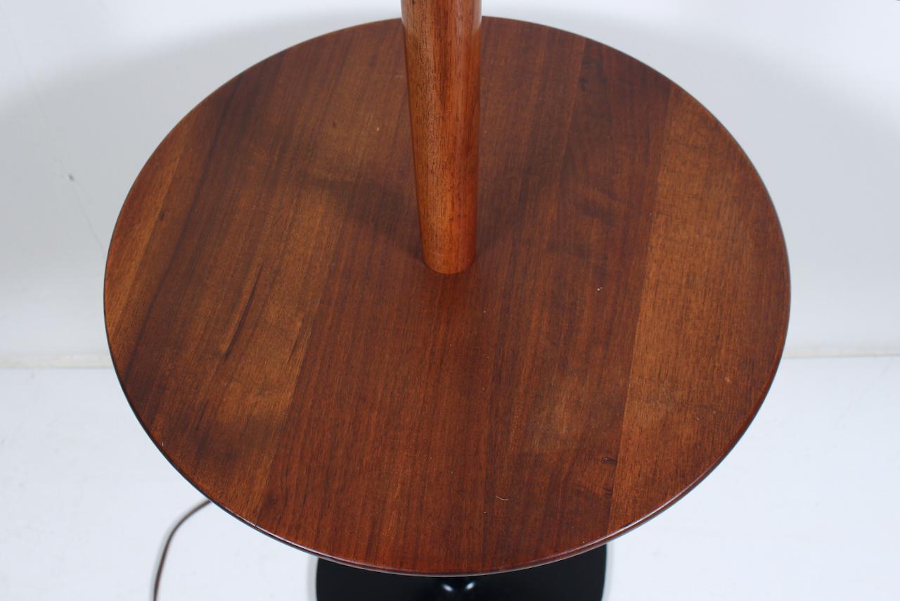 Laurel Lamp Co. Walnut & Black Enamel Side Table, Floor Lamp, circa 1970 For Sale 5
