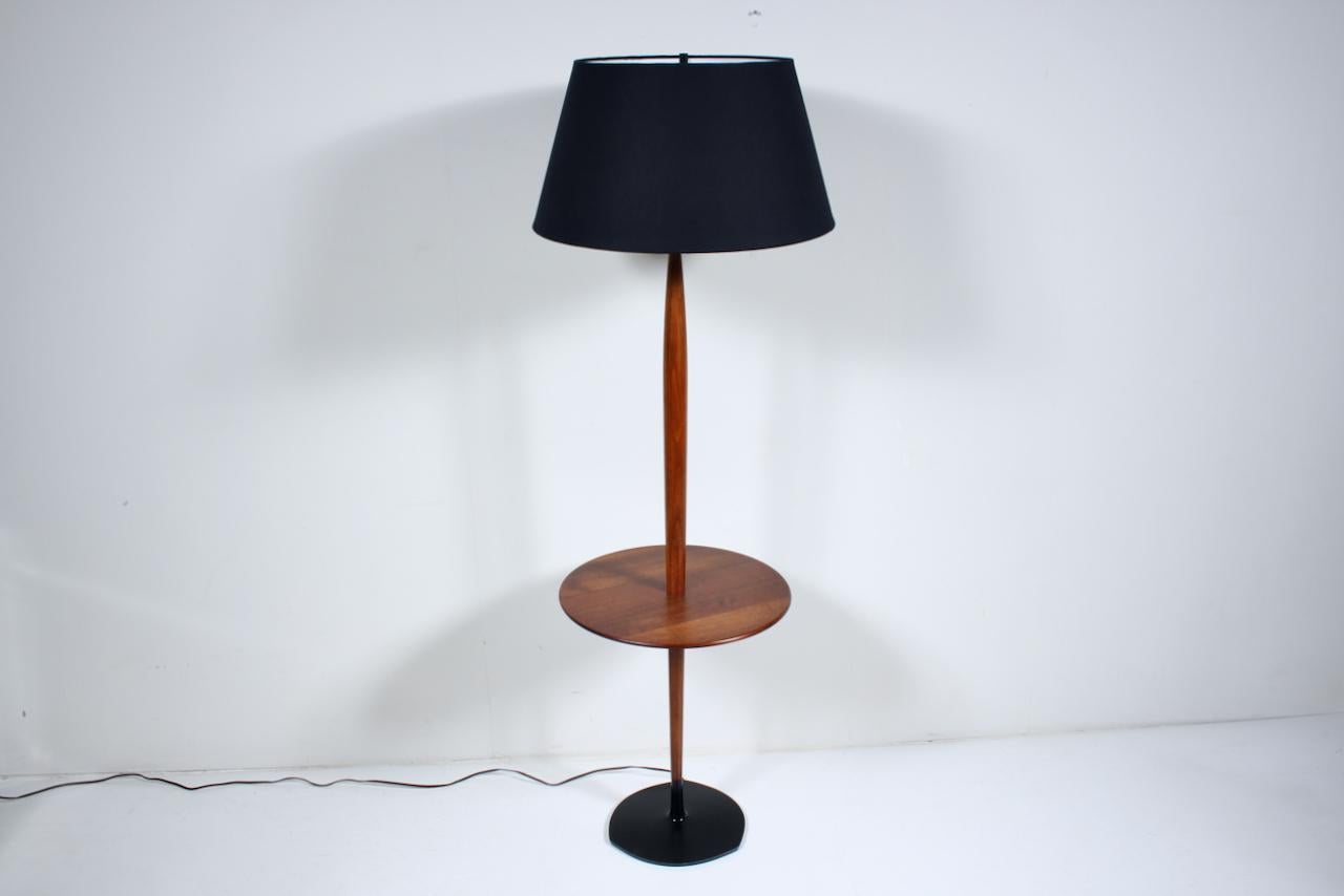 Laurel Lamp Co. Walnut & Black Enamel Side Table, Floor Lamp, circa 1970 For Sale 12