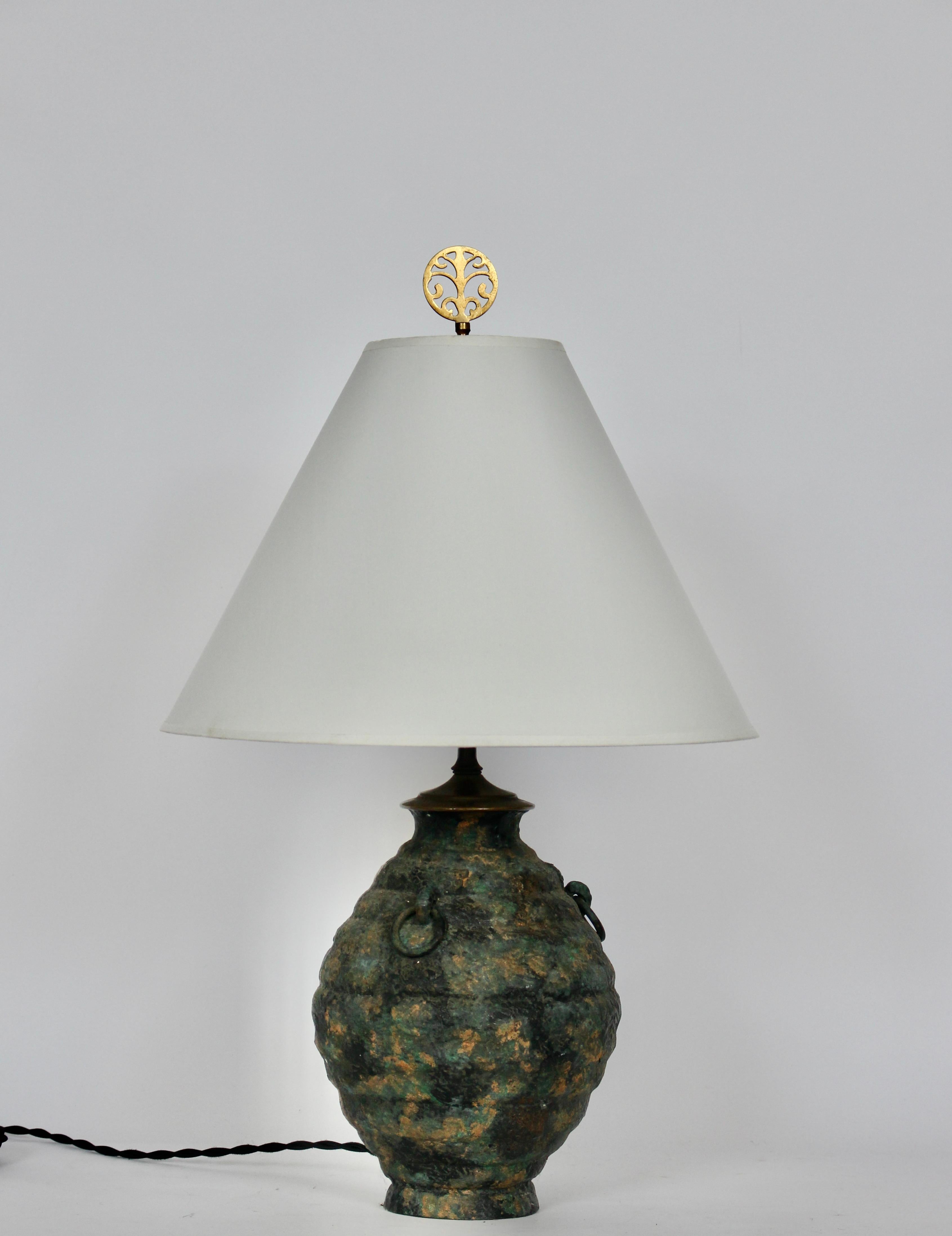 American Laurel Lamp Co. Ancient Asian Style Bronze Verdigris Table Lamp, circa 1960 For Sale