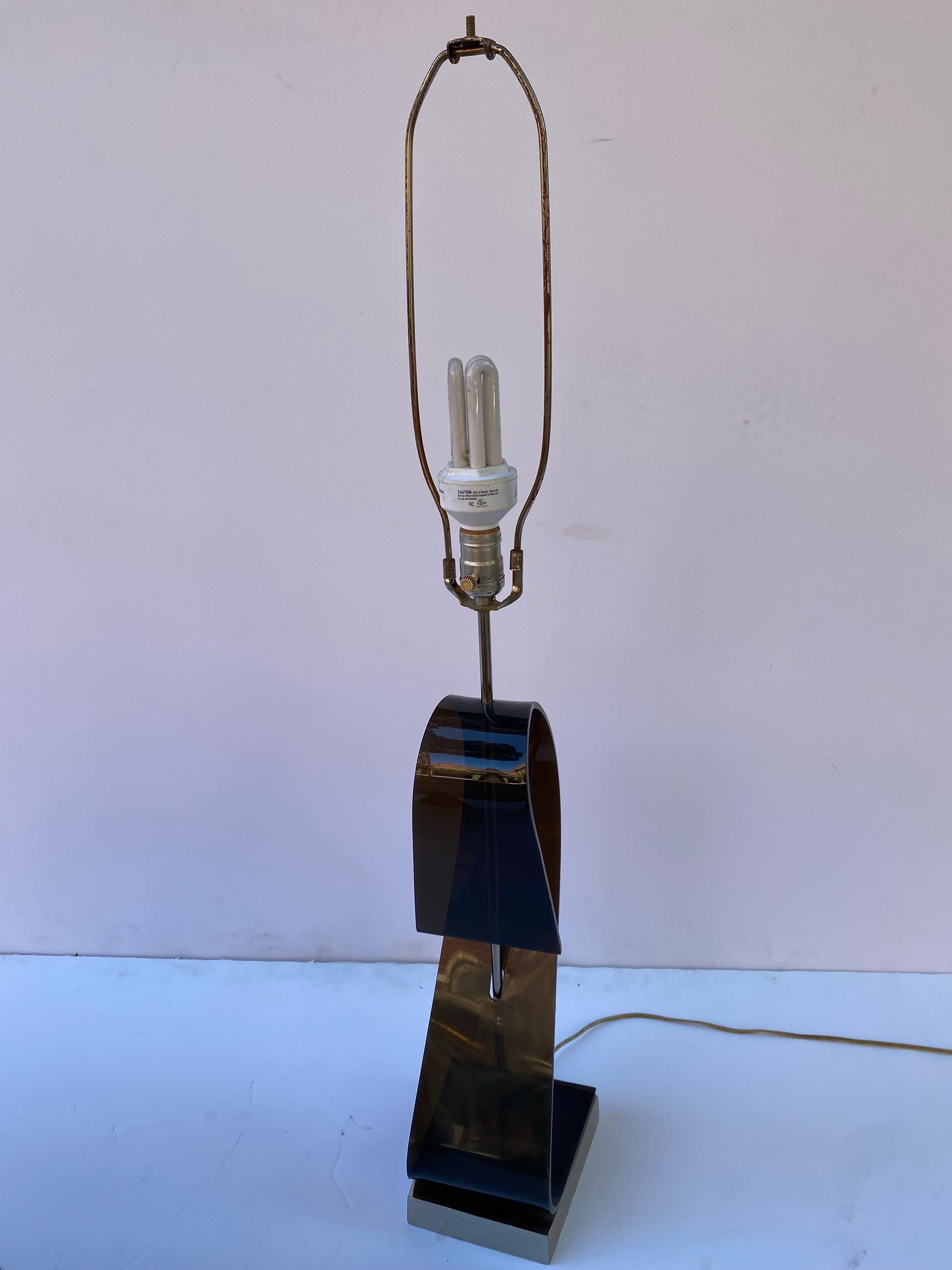 American Laurel Lamp Company Molded Lucite Table Lamp
