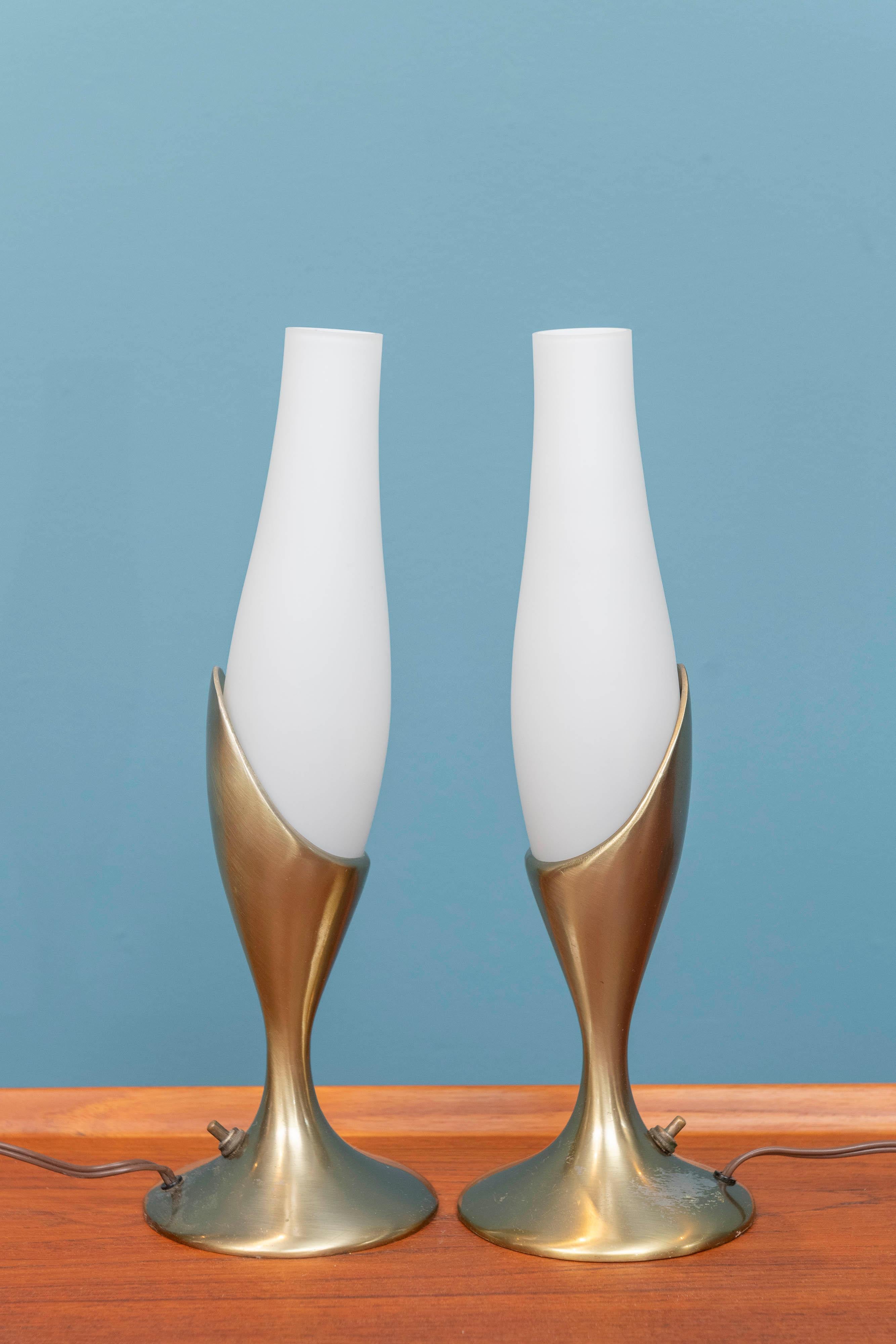 laurel tulip lamp