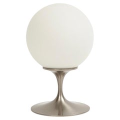 Lampe Laurel, verre dépoli, acier chromé brossé, signée