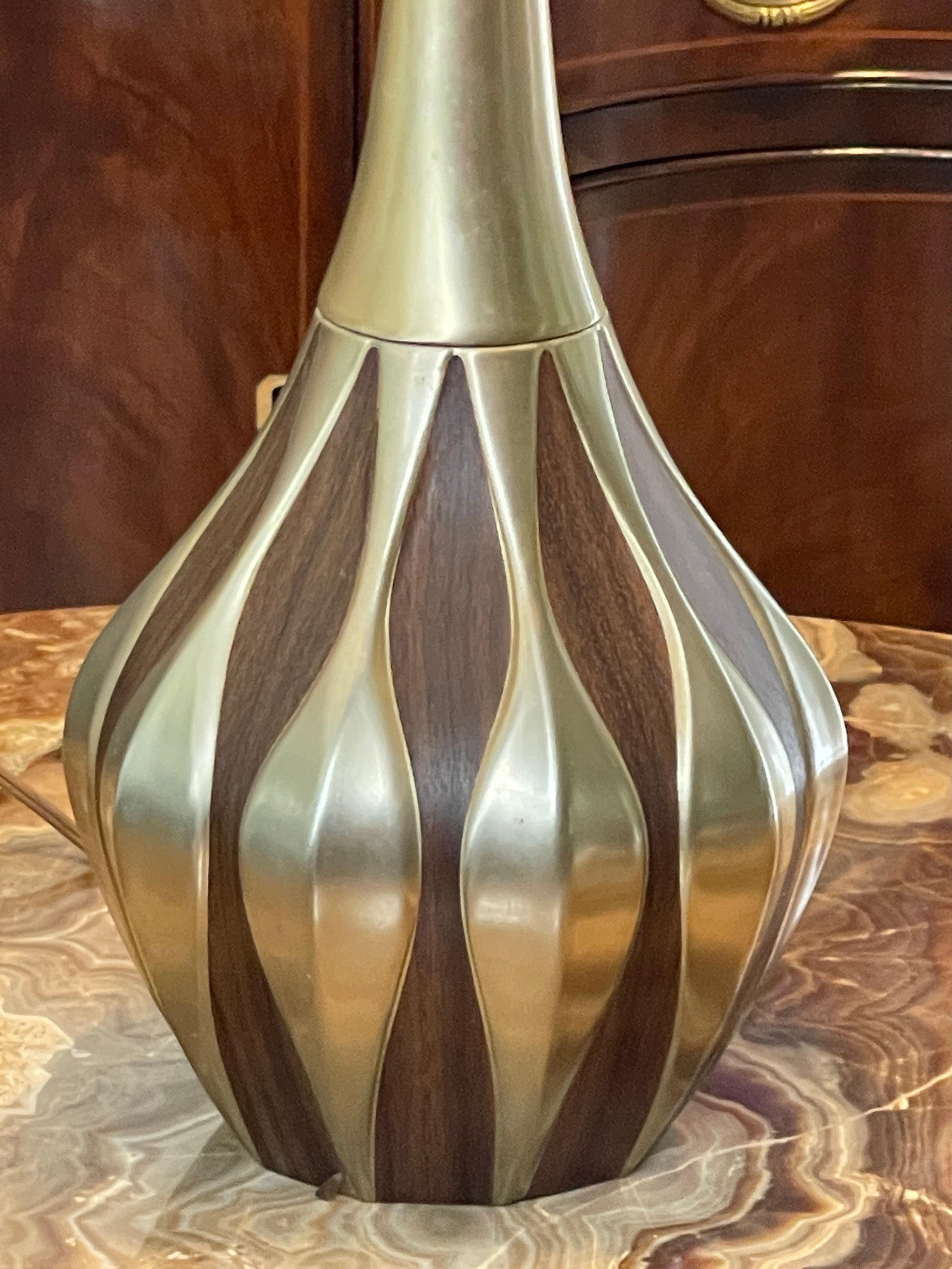 Laurel Lamp, Mid-Century Modern In Good Condition In New Haven, CT