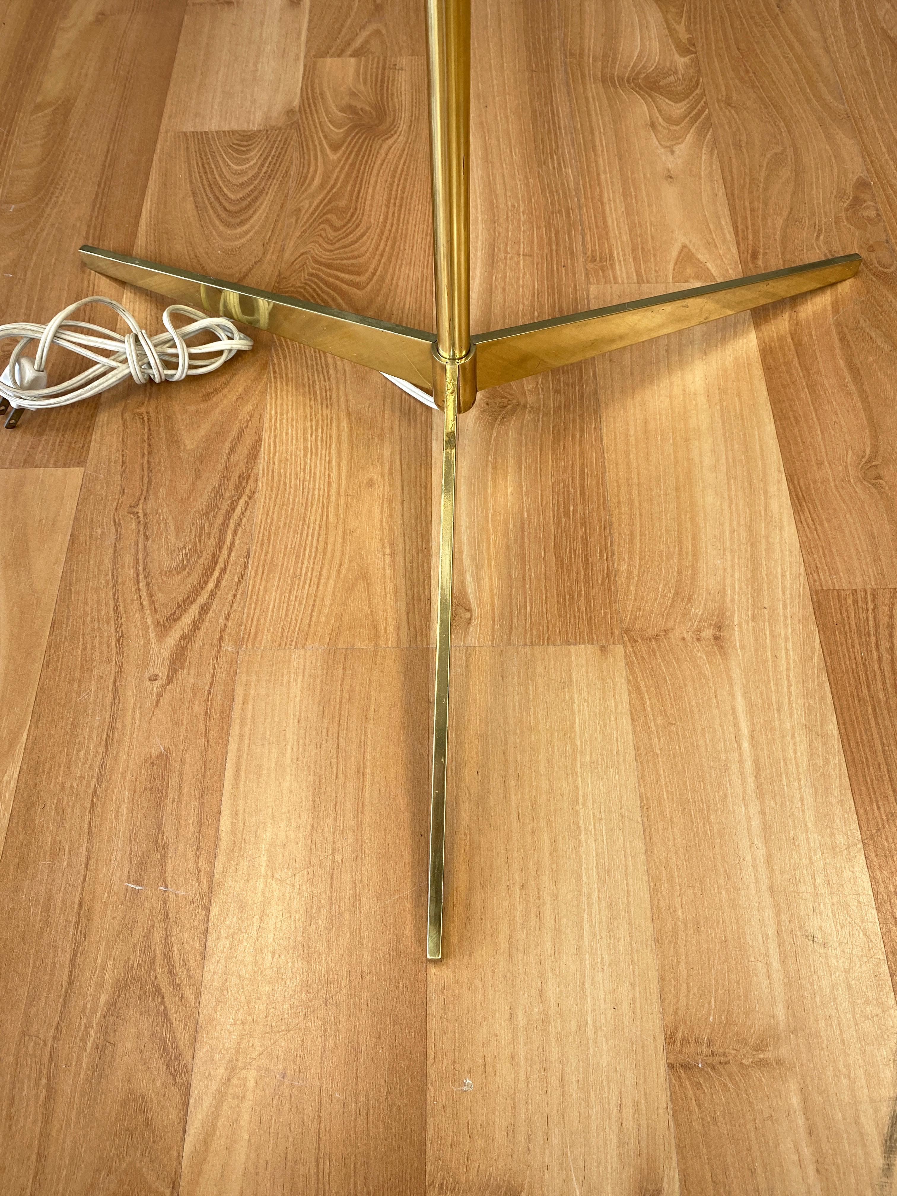 Mid-Century Modern Laurel Lamp Paul McCobb Style Brass Tripod Base Floor Lamp, 1950s