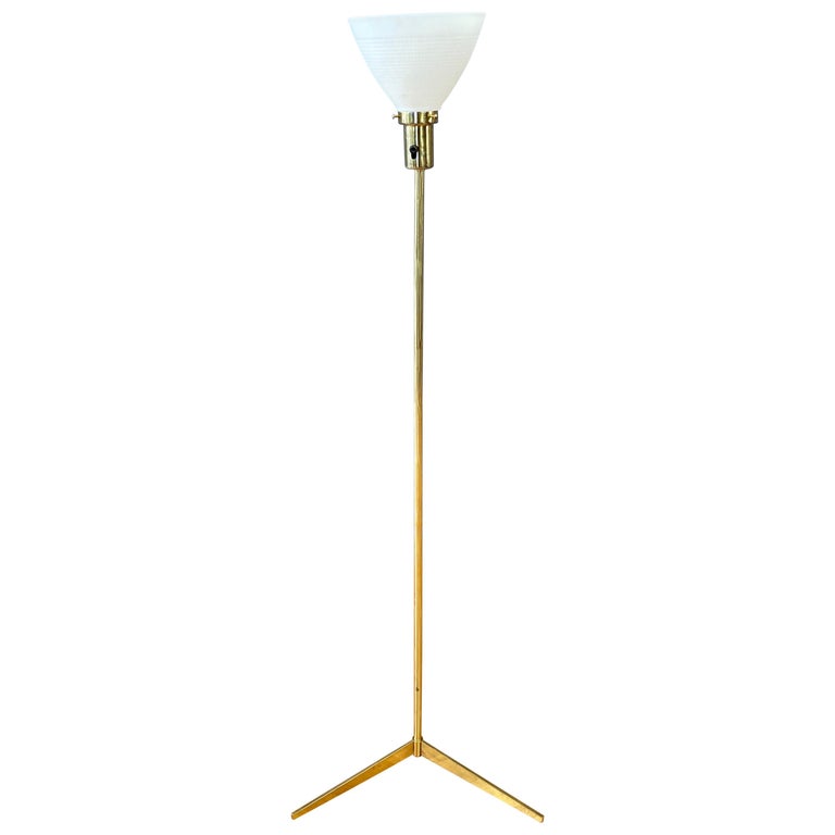 Laurel Lamp Paul McCobb Style Brass Tripod Base Floor Lamp, 1950s For Sale  at 1stDibs