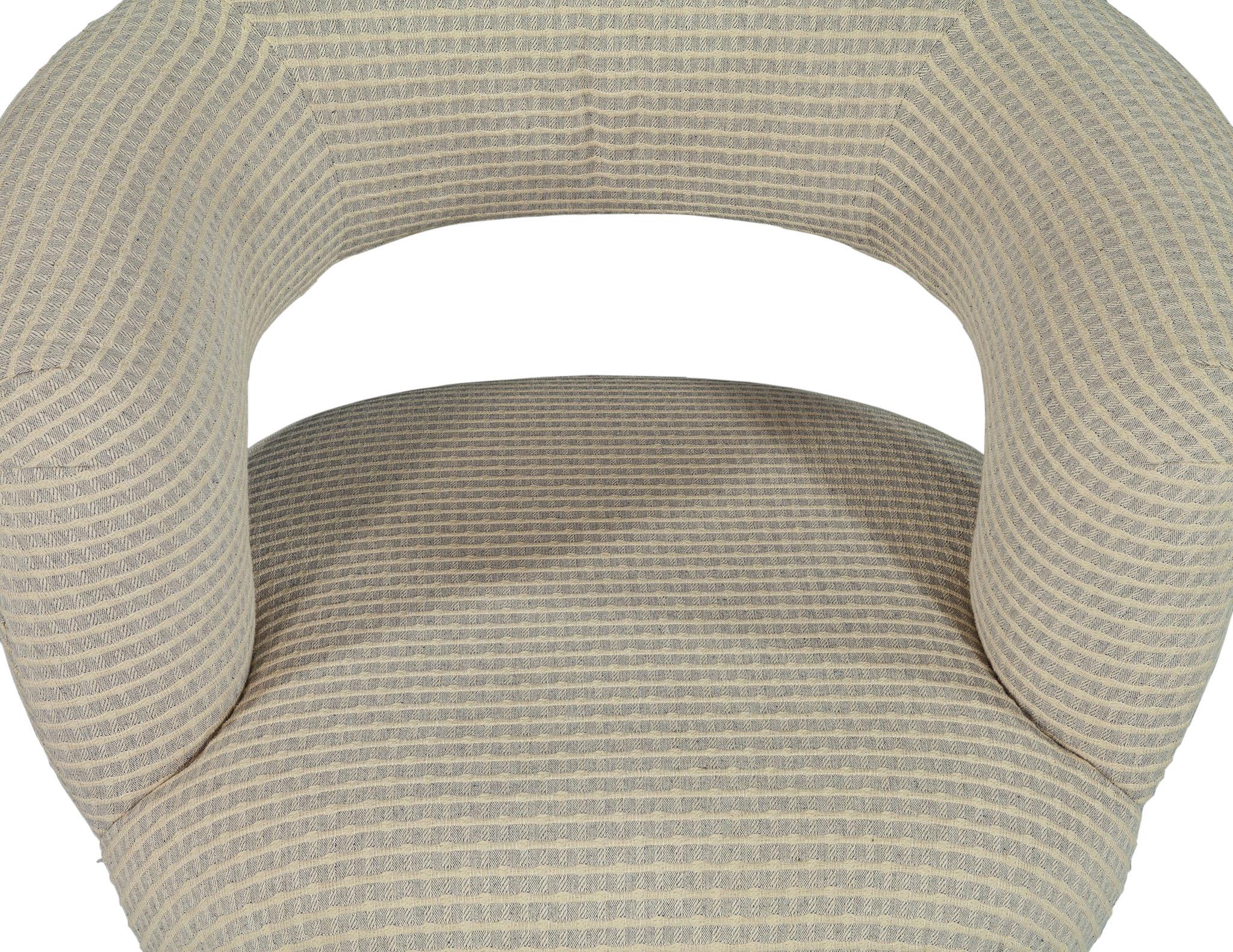 Laurel Lounge Chair by Kelly Wearstler (Messing) im Angebot