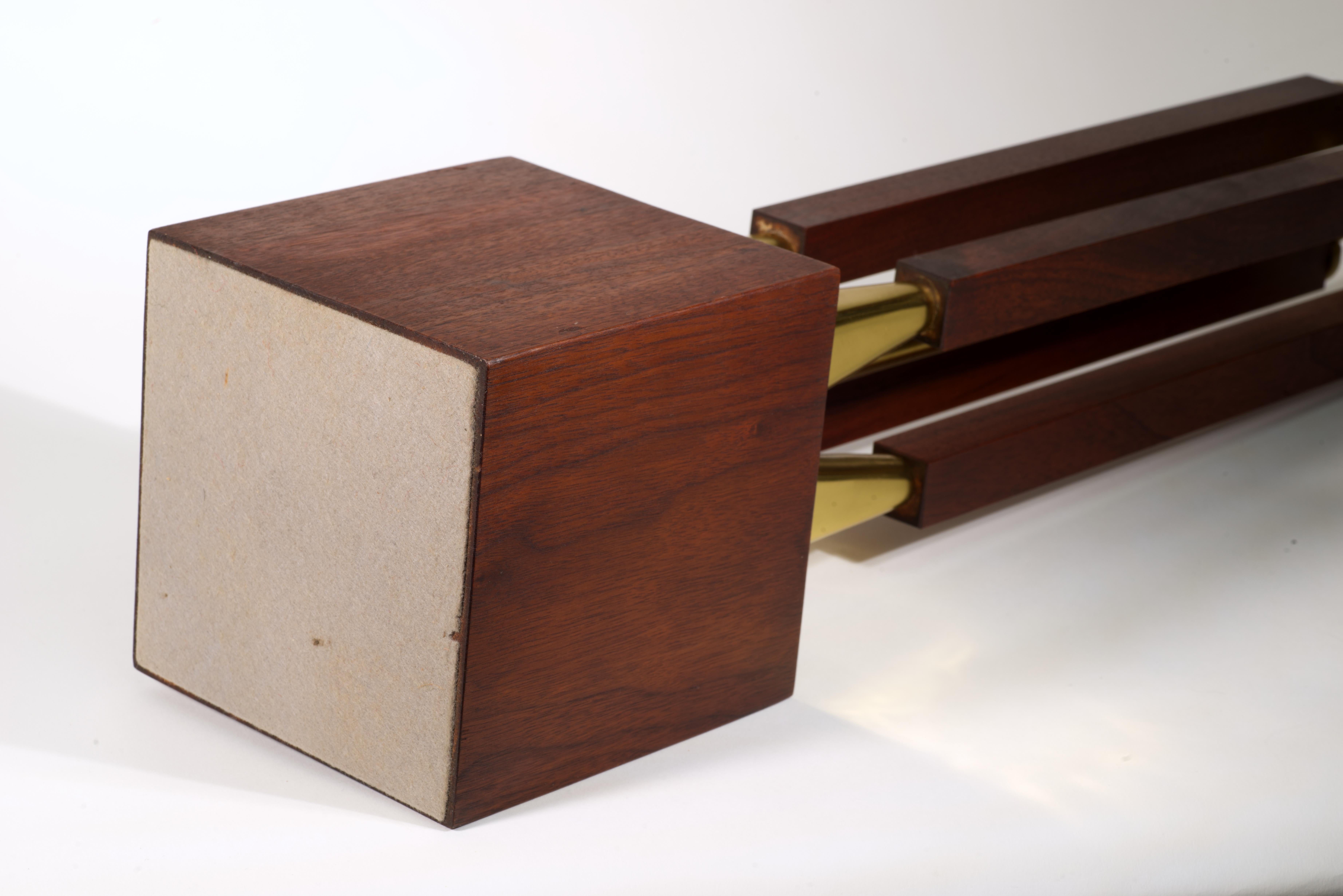 Lampe de table Laurel, laiton et noyer, modernité du milieu du siècle dernier, années 1960 en vente 3