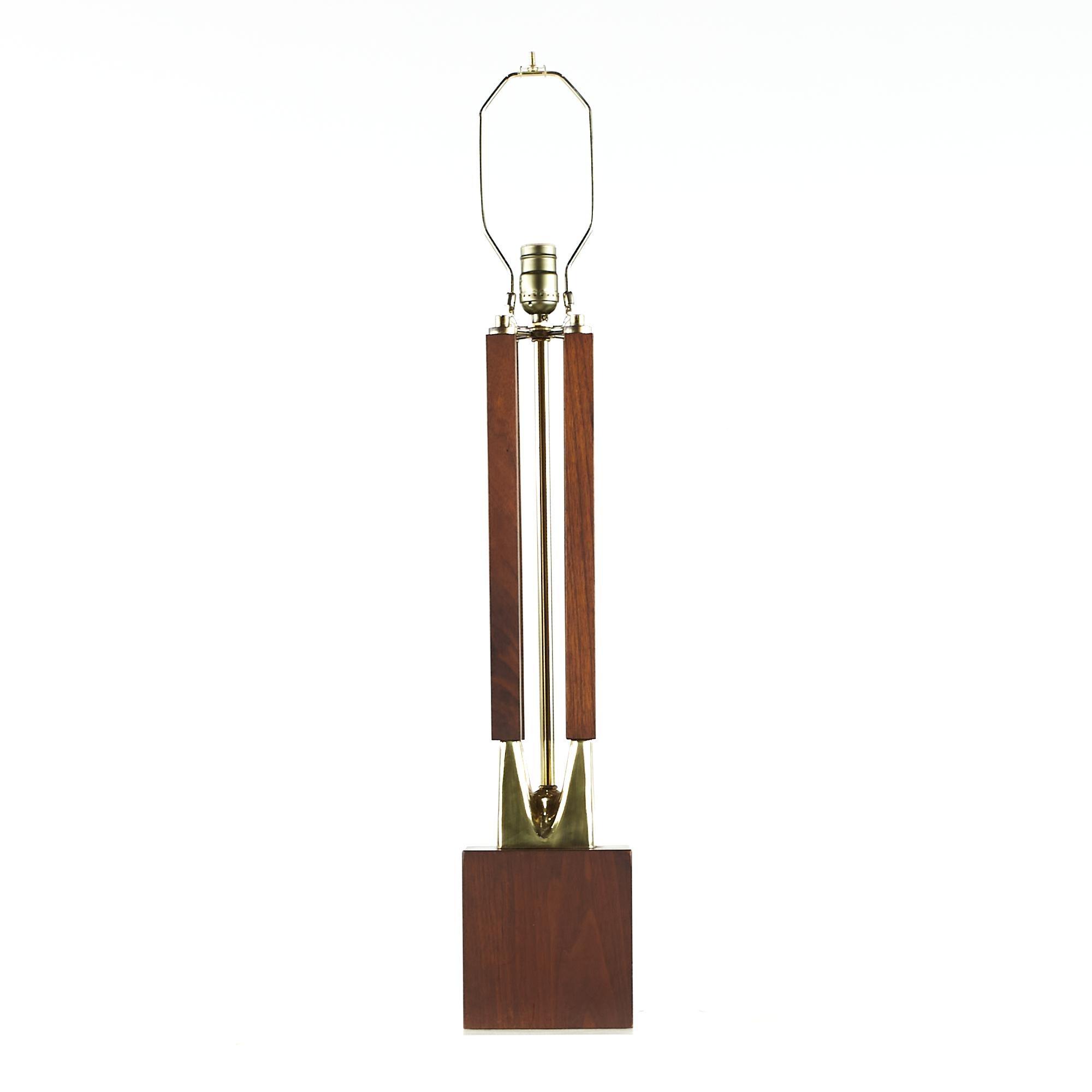 Laurel Midcentury Brass and Walnut Table Lamps, Pair In Good Condition For Sale In Countryside, IL