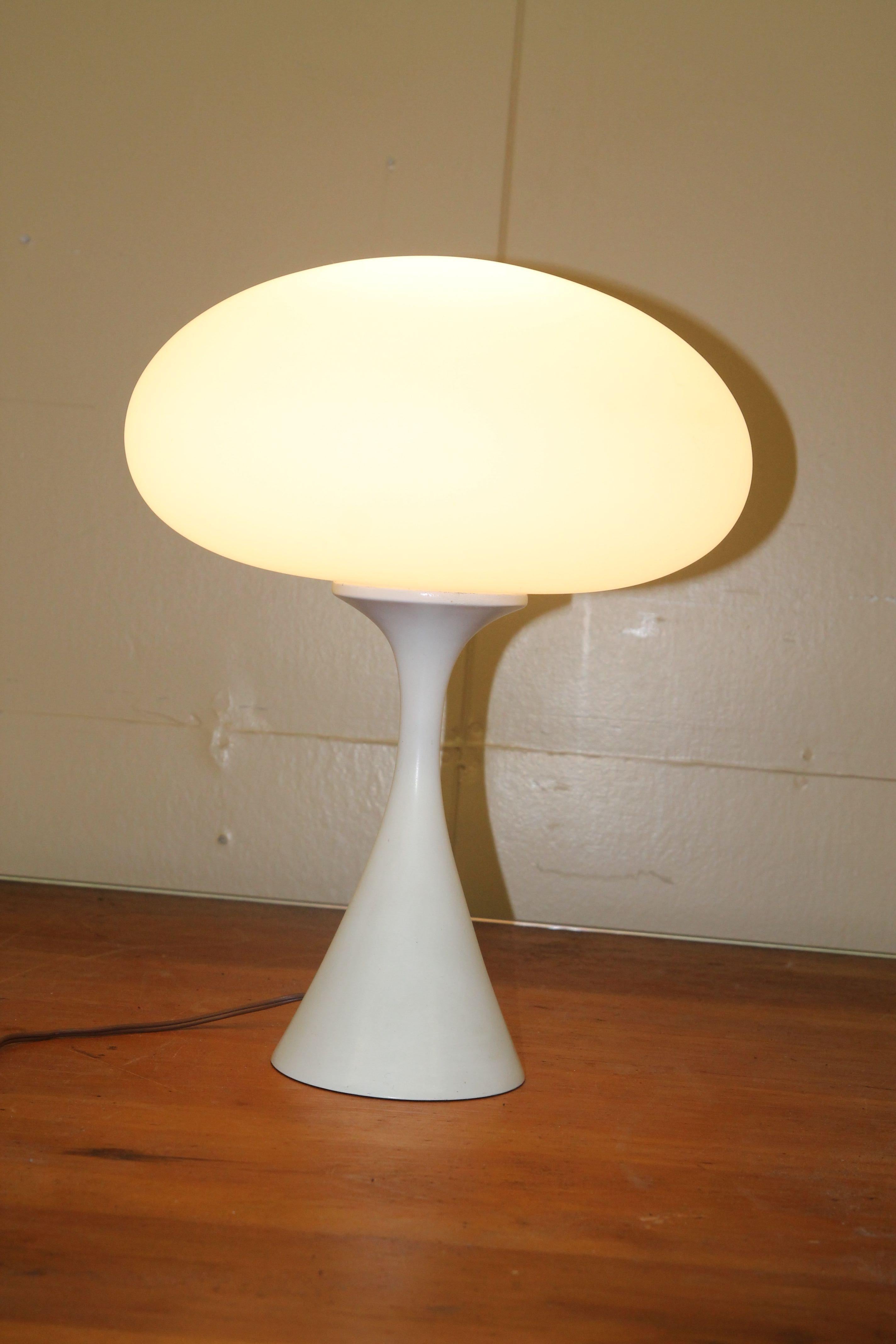 Américain Lampe de table champignon Laurel en vente