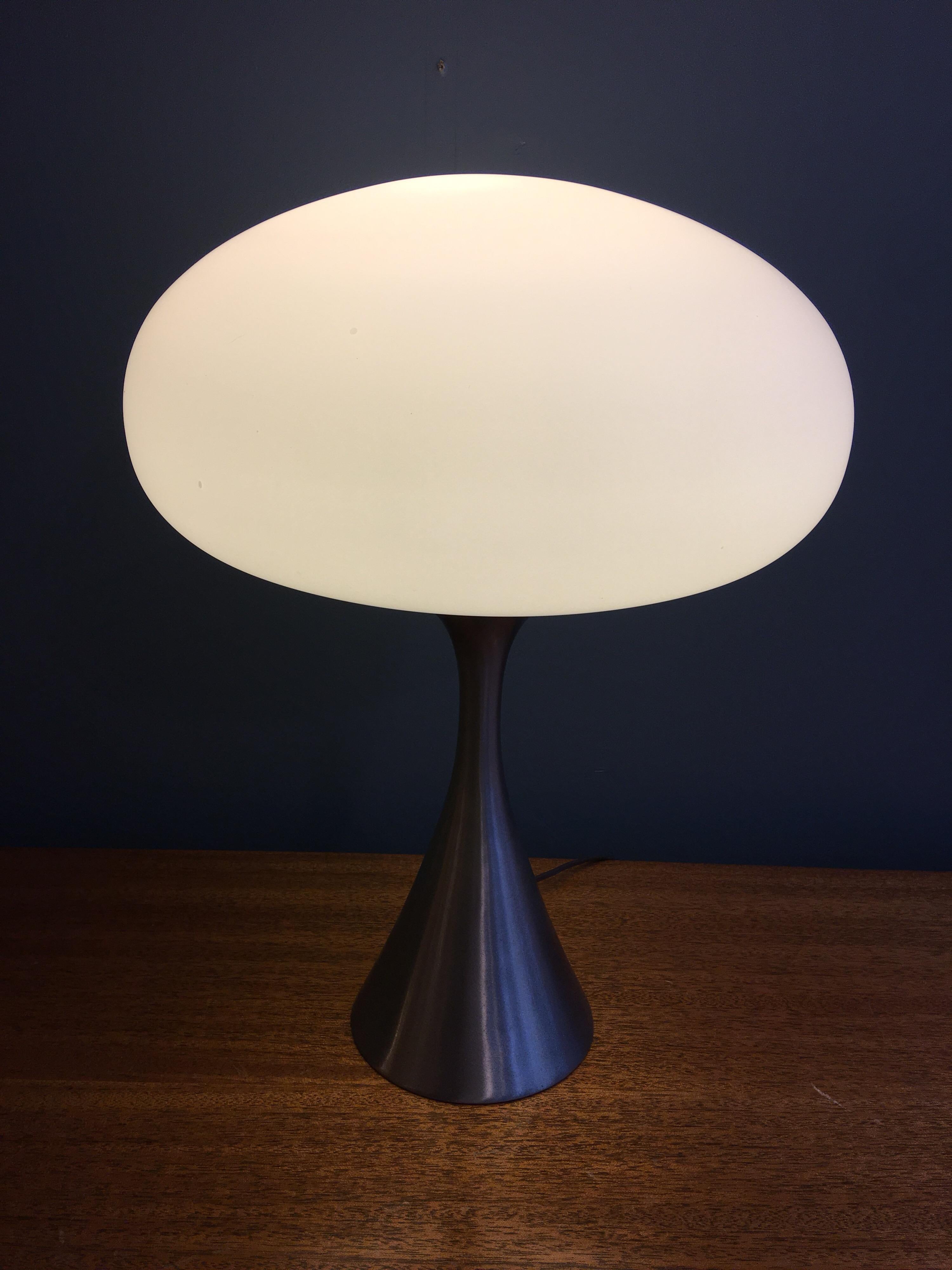 Laurel Mushroom Table Lamp In Excellent Condition In Philadelphia, PA