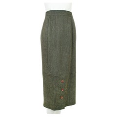 Used Laurèl Olive Tweed Straight Midi Skirt with Buttoned Front Vent – S-M, 1980s