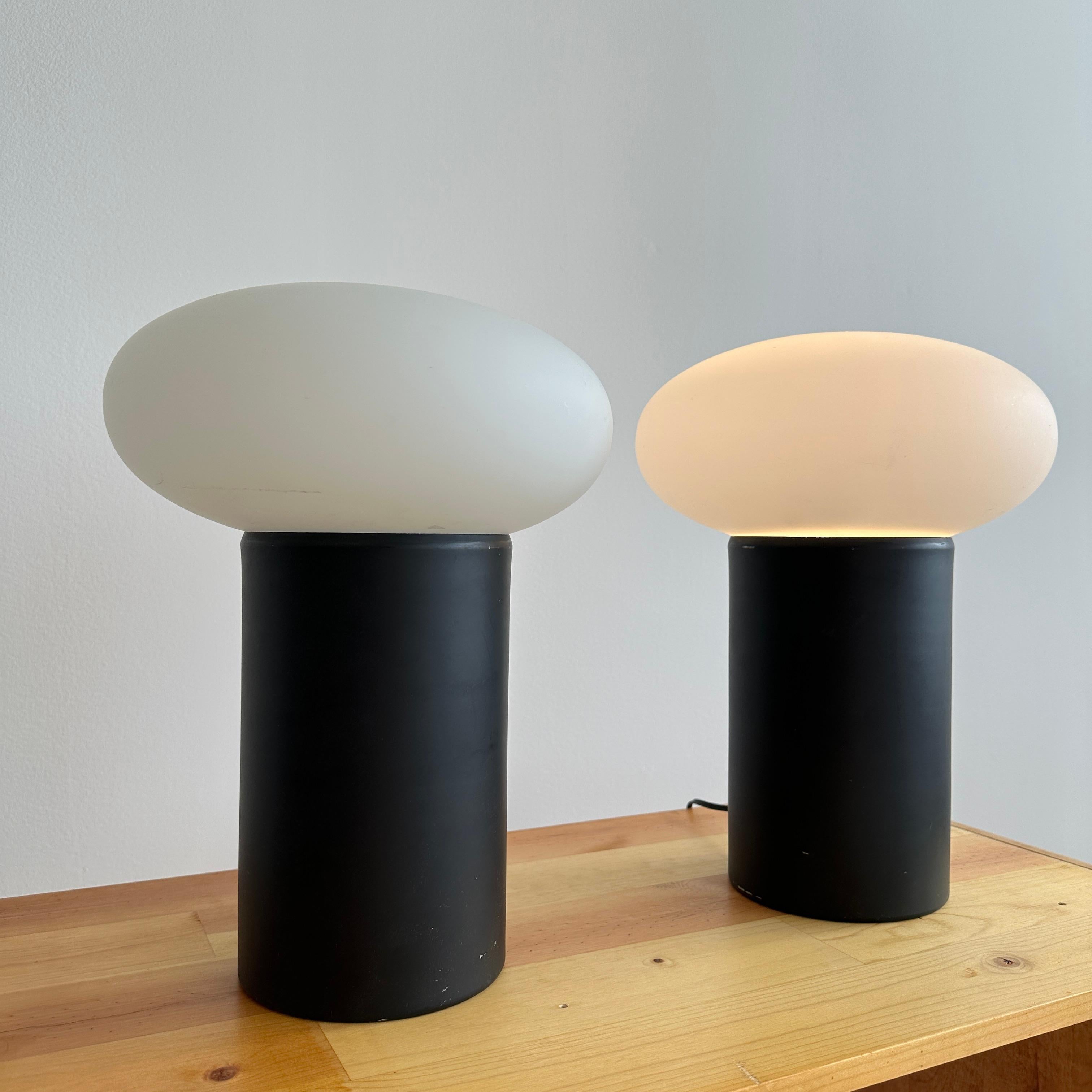 Américain Paire de lampes de table Laurel en vente