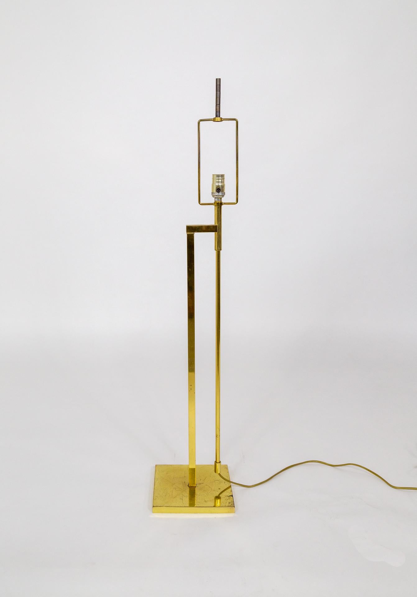 Laurel Telescoping Brass Floor Lamp In Fair Condition For Sale In San Francisco, CA