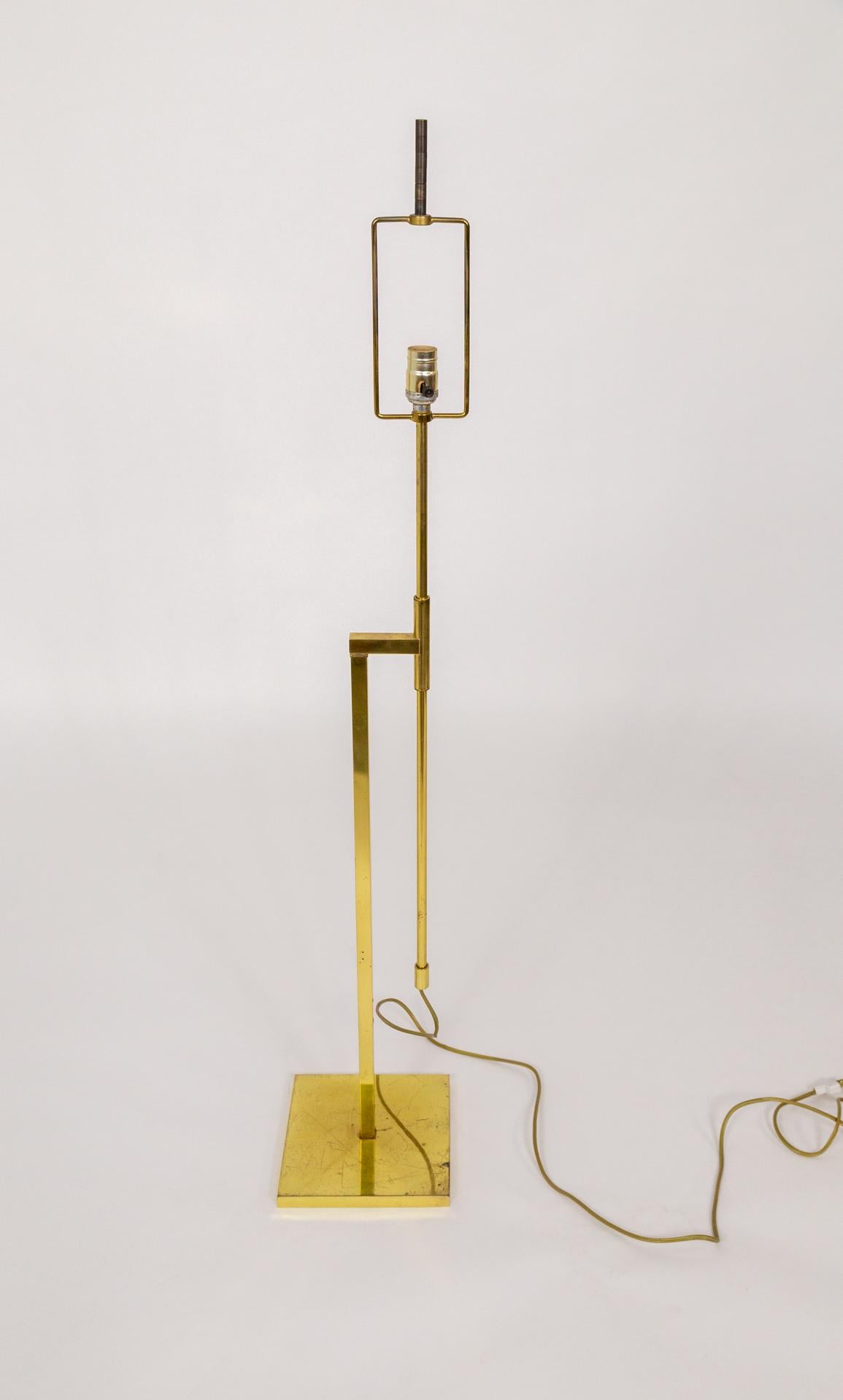 Mid-20th Century Laurel Telescoping Brass Floor Lamp For Sale