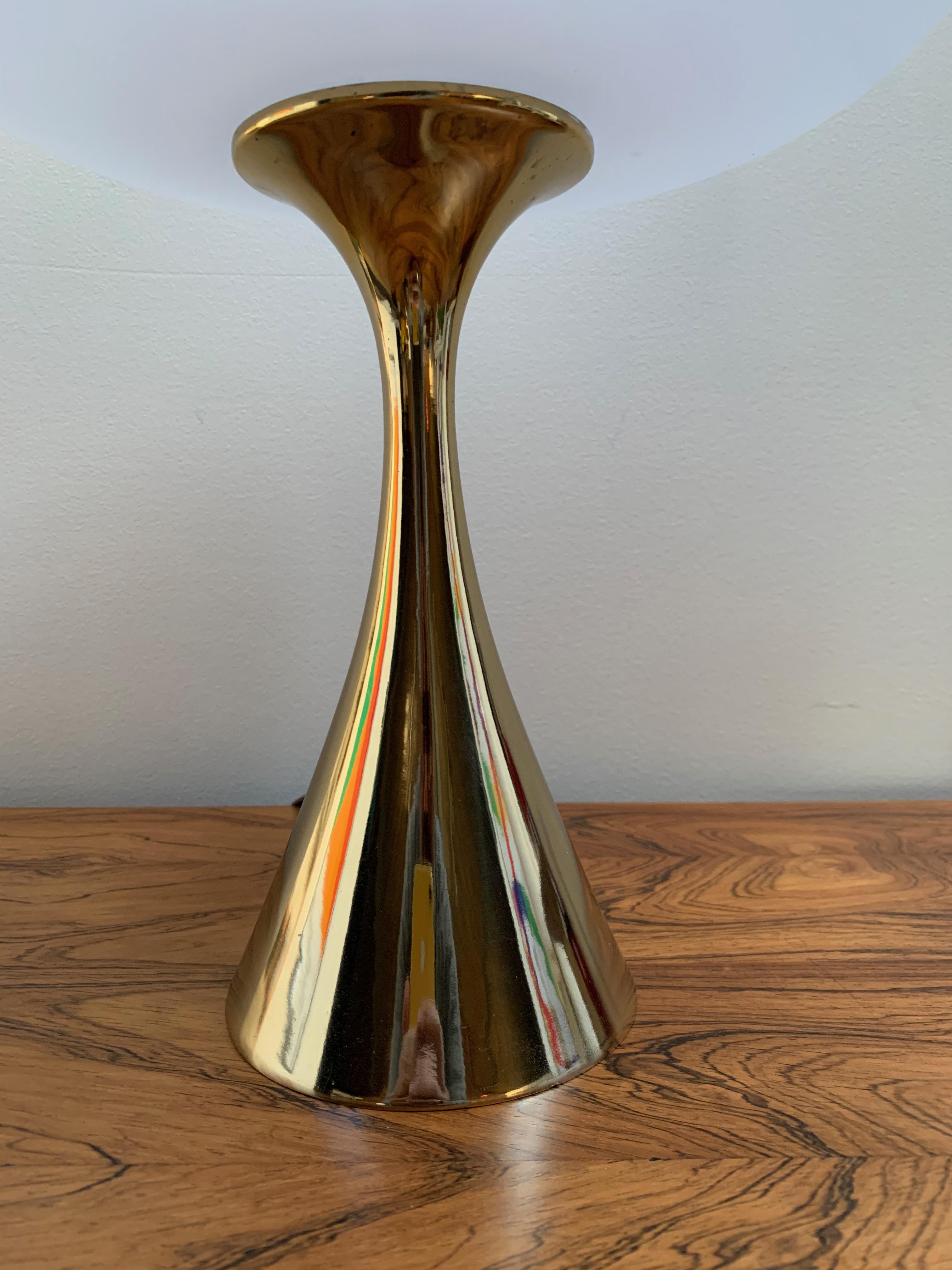 Mid-Century Modern Laurel V-808 Lamp in Brass with Mushroom Shaped Italian Glass Shade Midcentury