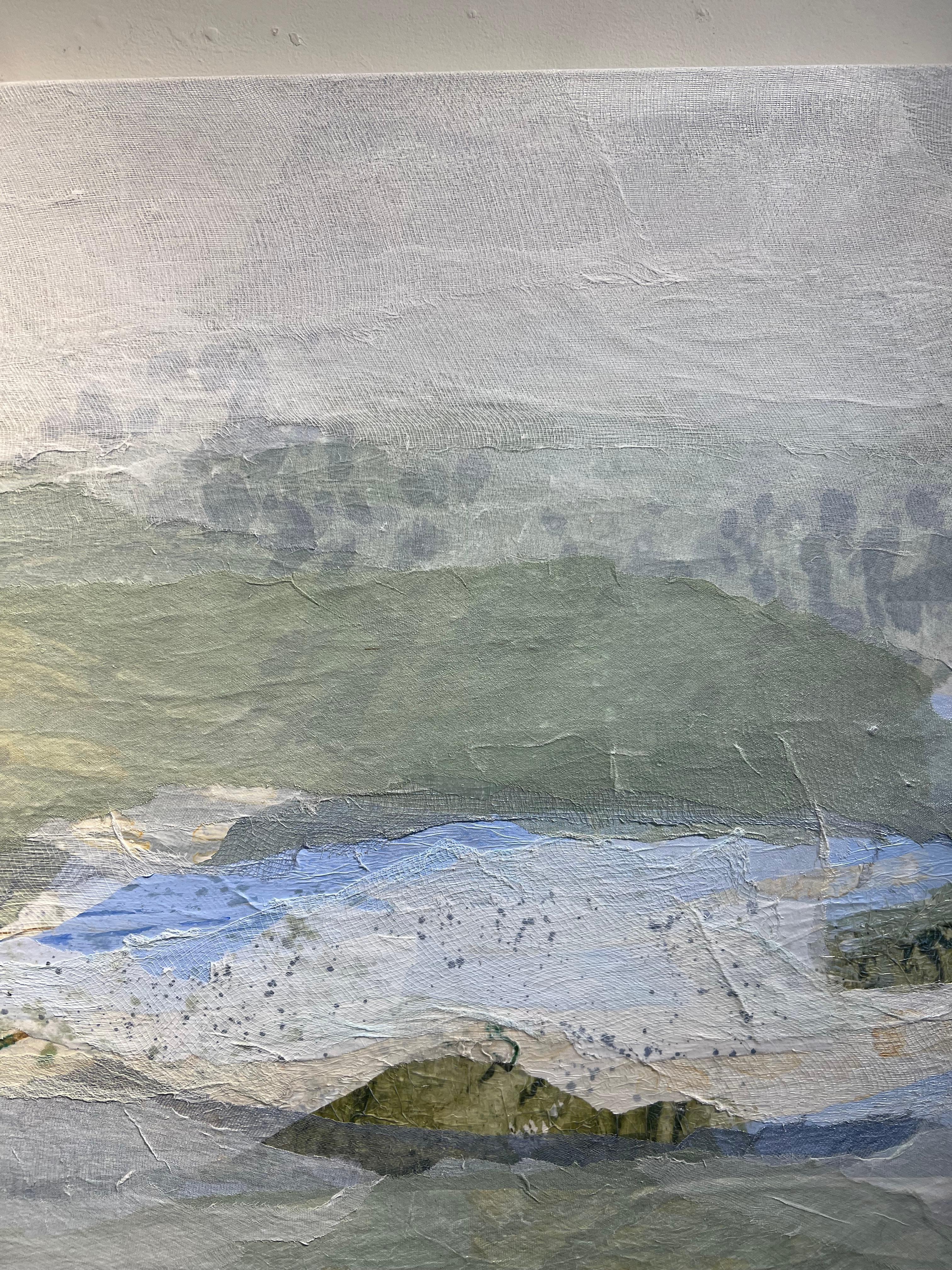 Qui alla fattoria esiste un ritmo che inizia con l'alba e i suoni della natura che si risveglia. La mia arte è una reazione a questo senso del luogo. Che io sia in studio, che mi occupi degli animali o che coltivi la terra, tutto è legato all'arte