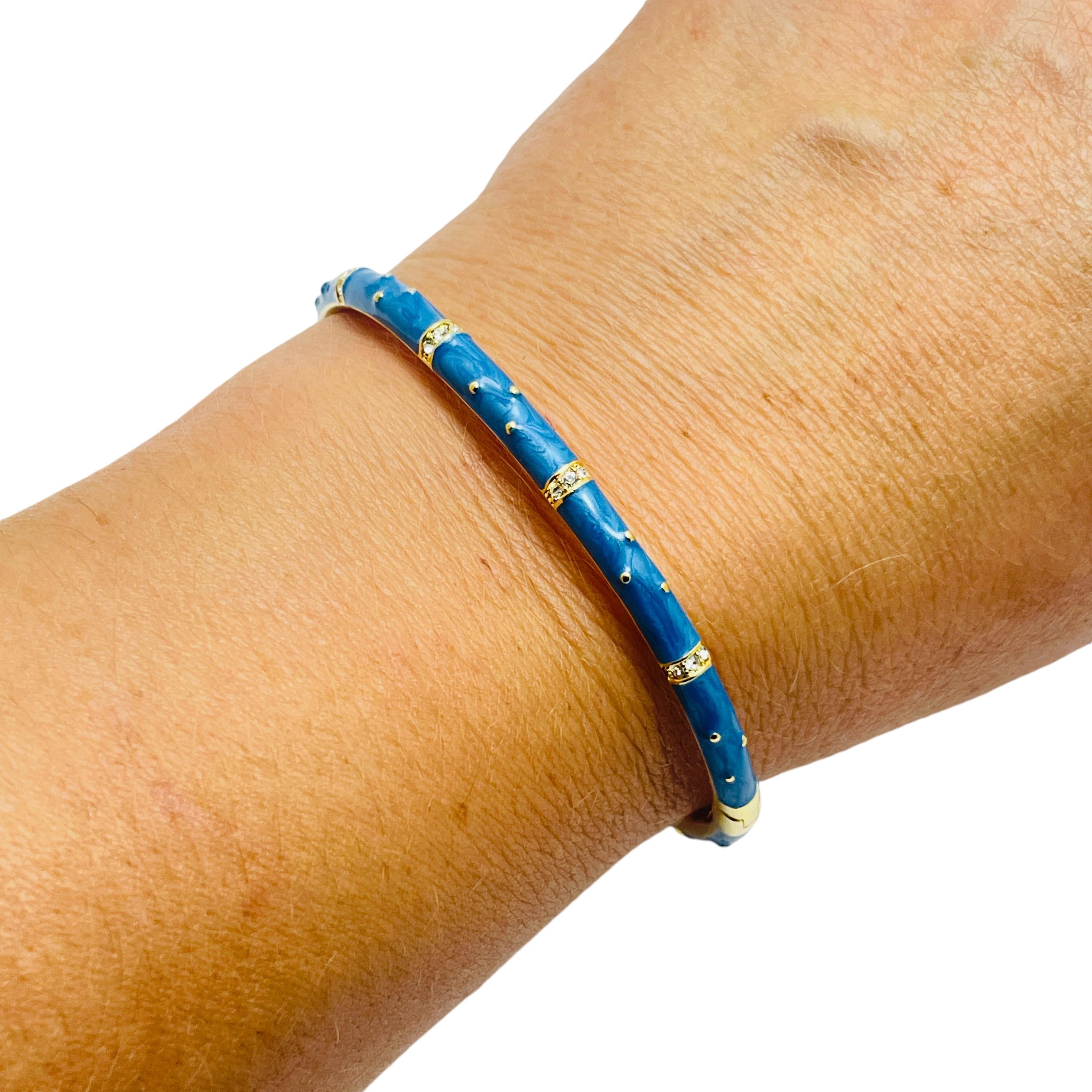 Bracciale da passerella di design LAUREN G ADAMS placcato oro con strass e smalto in vendita 1