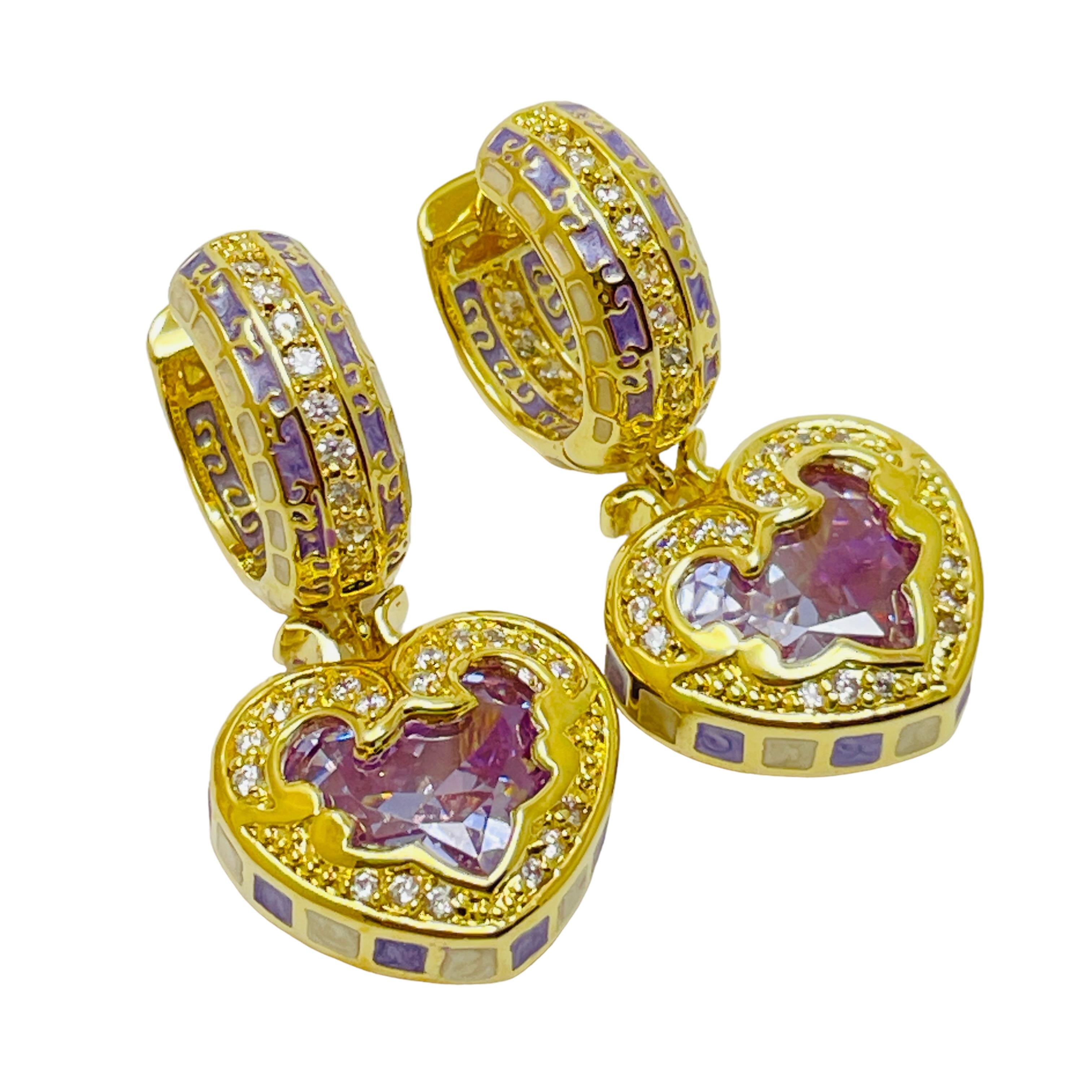 DETAILS

• signed LAUREN G ADAMS 

• gold plated with zirconia stones and enamel

• designer earrings

MEASUREMENTS  

• 

CONDITION

•  very good vintage condition with minimal signs of wear 

 Sku 42

❤️❤️  VINTAGE DESIGNER JEWELRY ❤️❤️

❤️❤️ 
