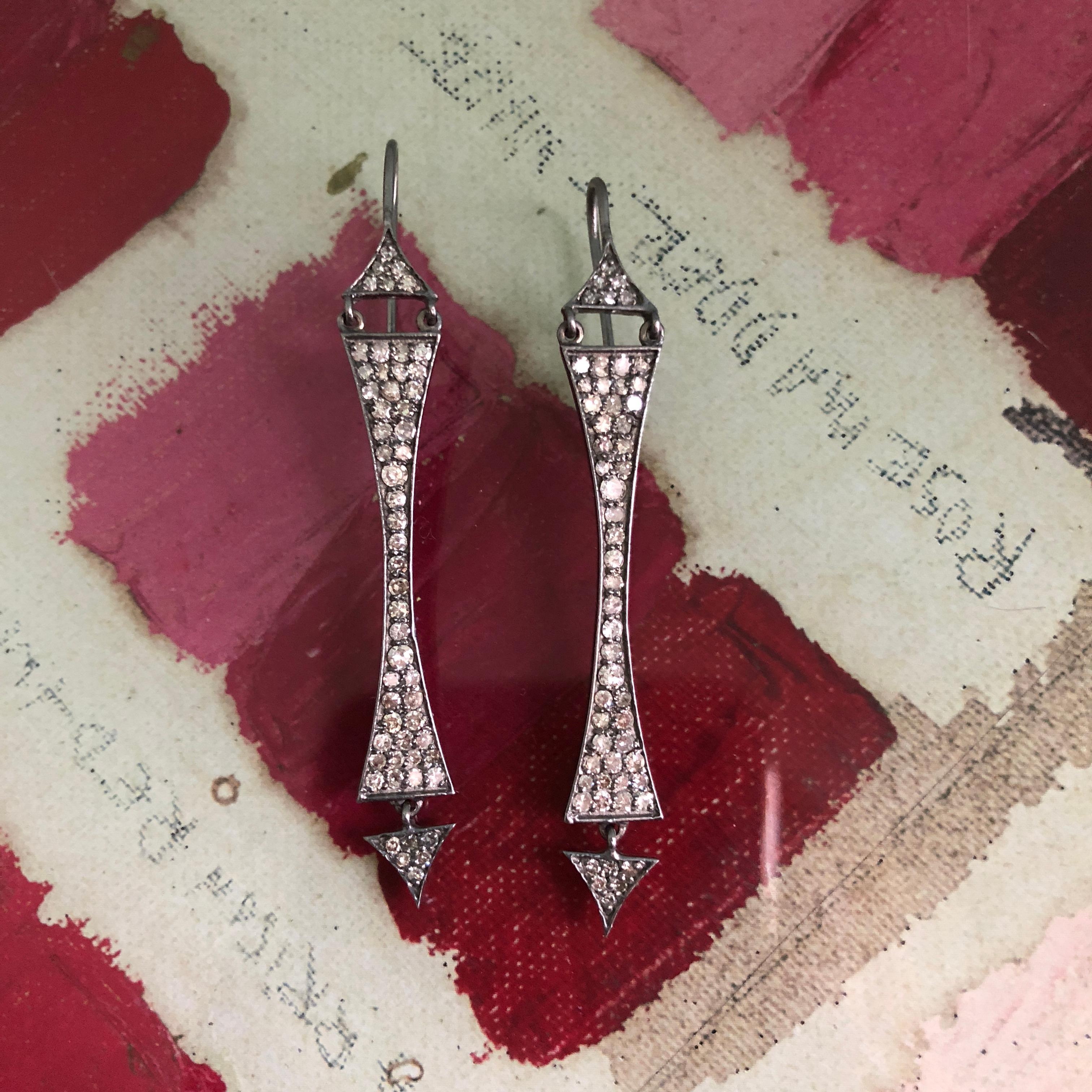 1.37 Karat Diamant-Ohrringe aus schwarzem Silber von Lauren Harper (Rundschliff) im Angebot