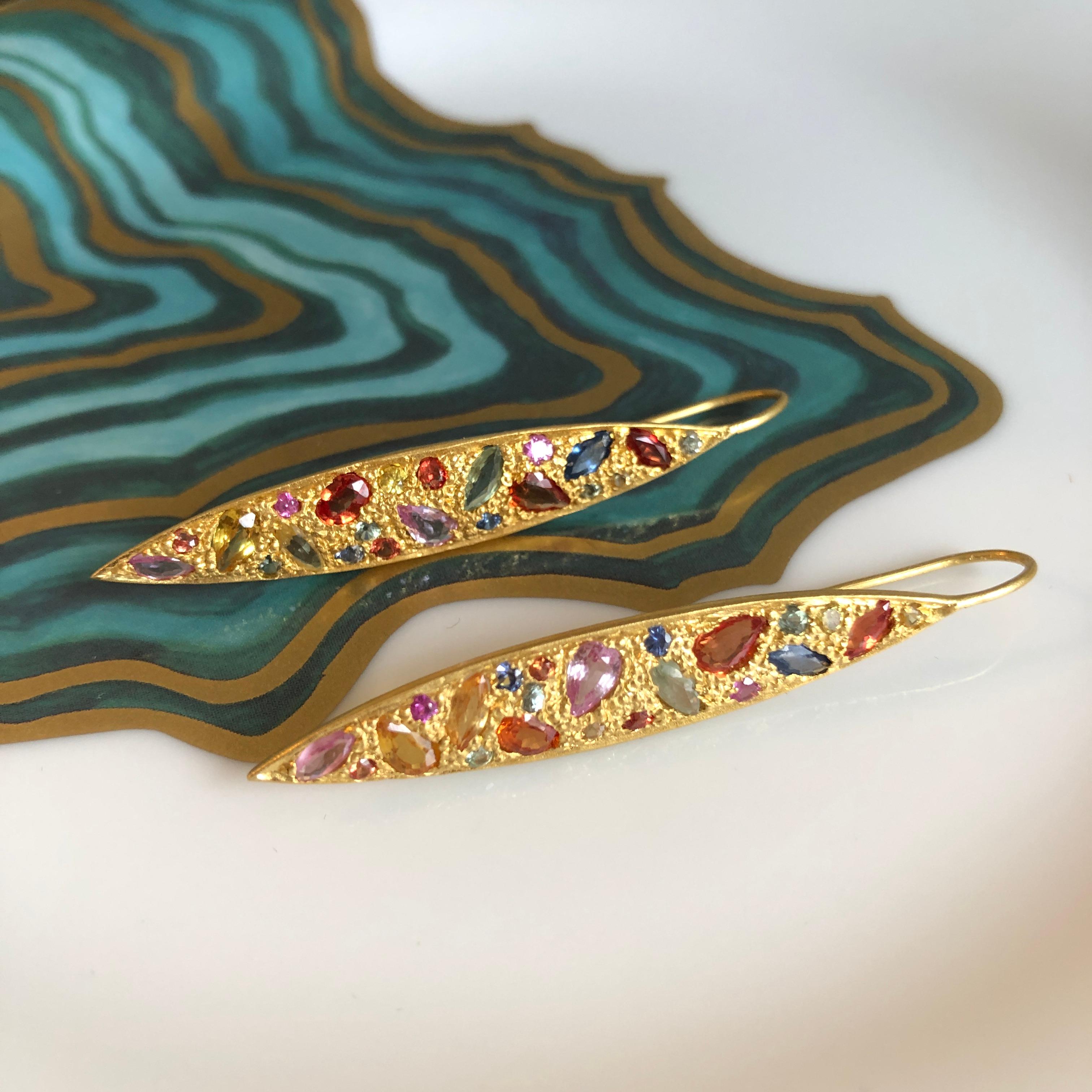 Contemporary 4.75 Carat Multicolored Sapphire Gold Earrings by Lauren Harper For Sale