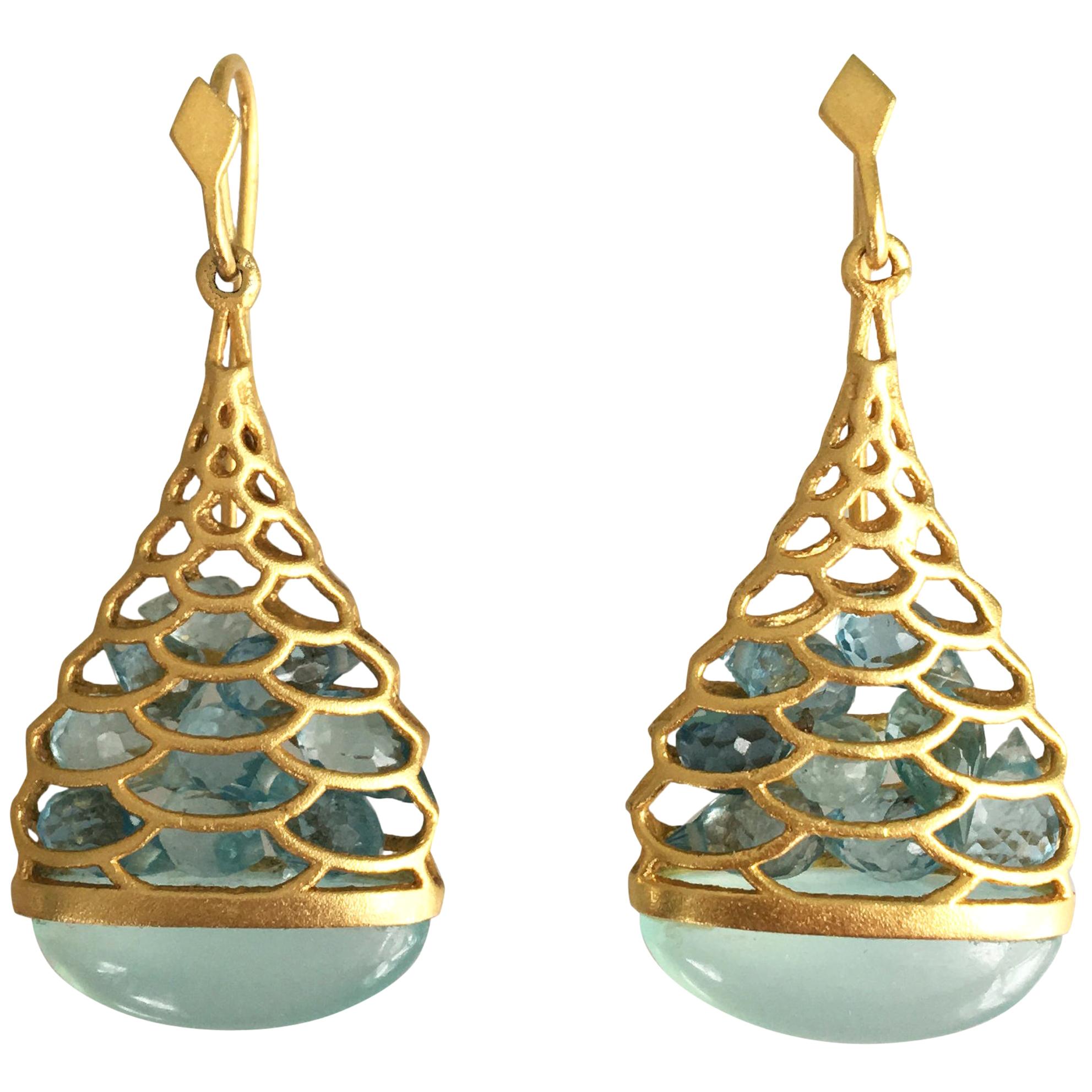 Aquamarin-Chalcedon-Gold-Tropfen-Ohrringe von Lauren Harper im Angebot