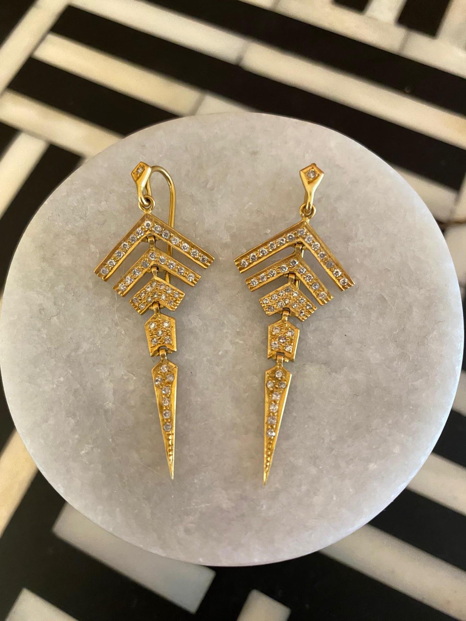 Lauren Harper Collection .80 Carats Diamonds Gold Earrings In New Condition For Sale In Winnetka, IL