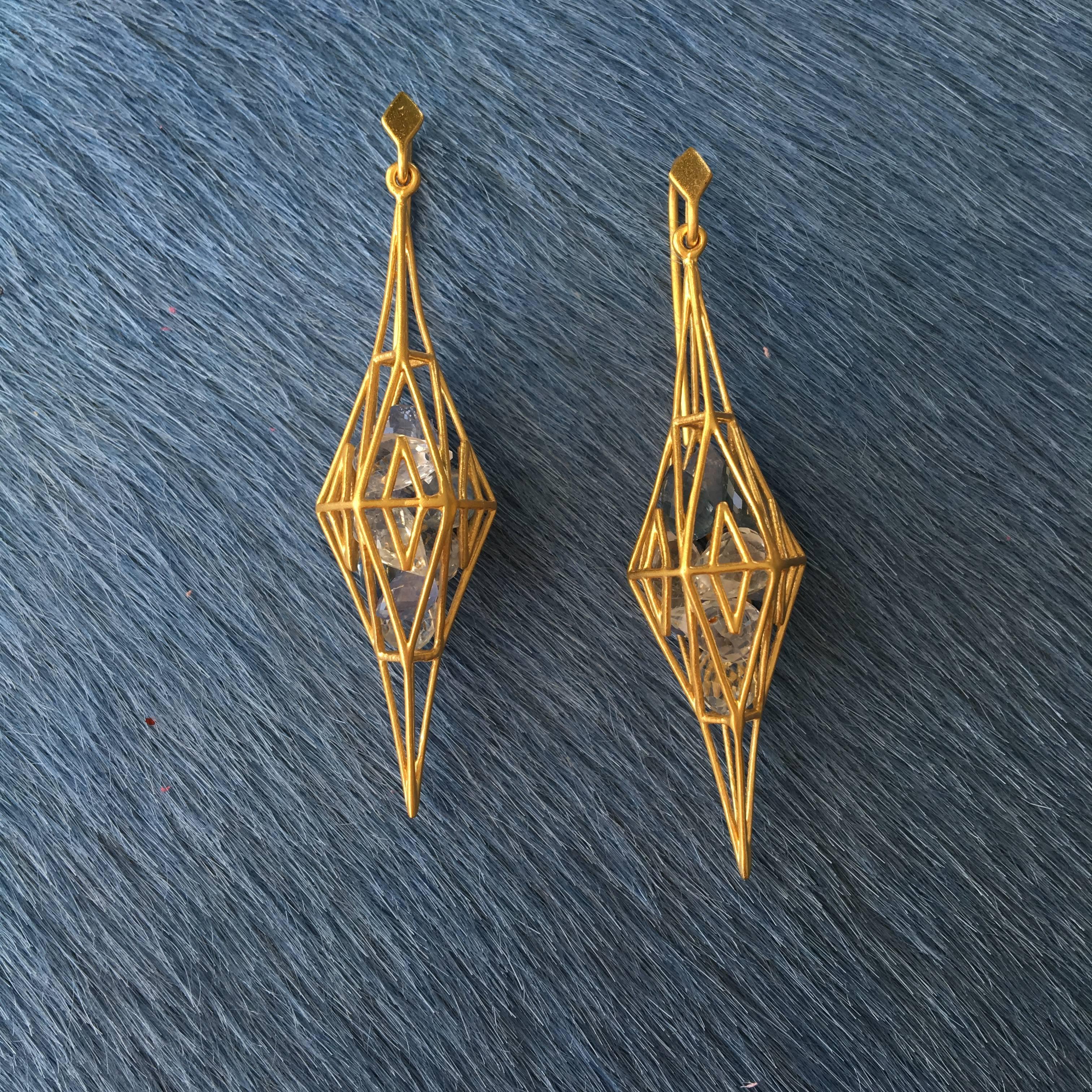 Lauren Harper Blue Sapphire Gold Geometric Earrings 2