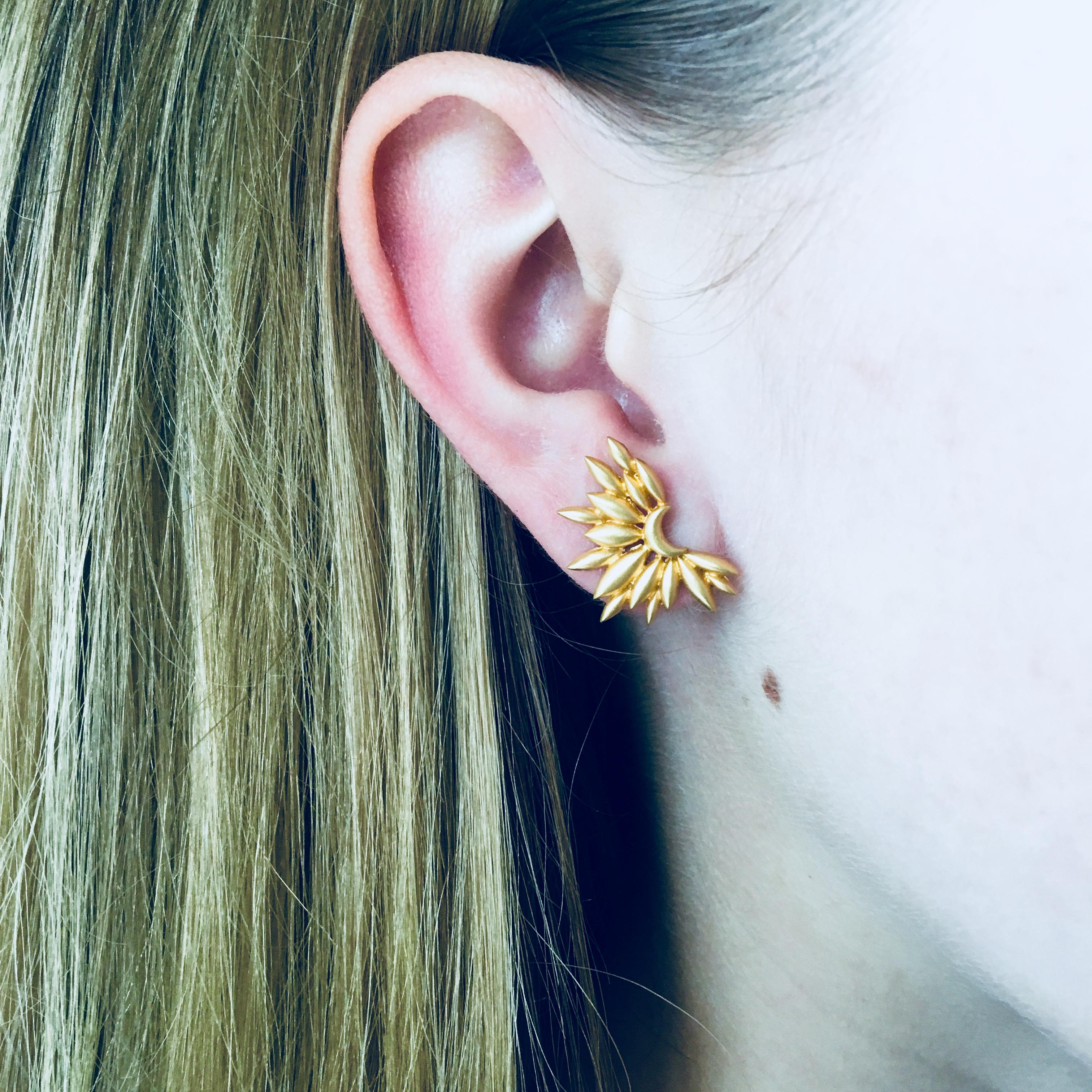 Simple and gorgeous, these Lauren Harper Studs will make you happy every day!  Finished in Lauren Harper's signature 18kt Matte Gold, you can take sunshine and the moon with you everywhere.  Set on posts. 