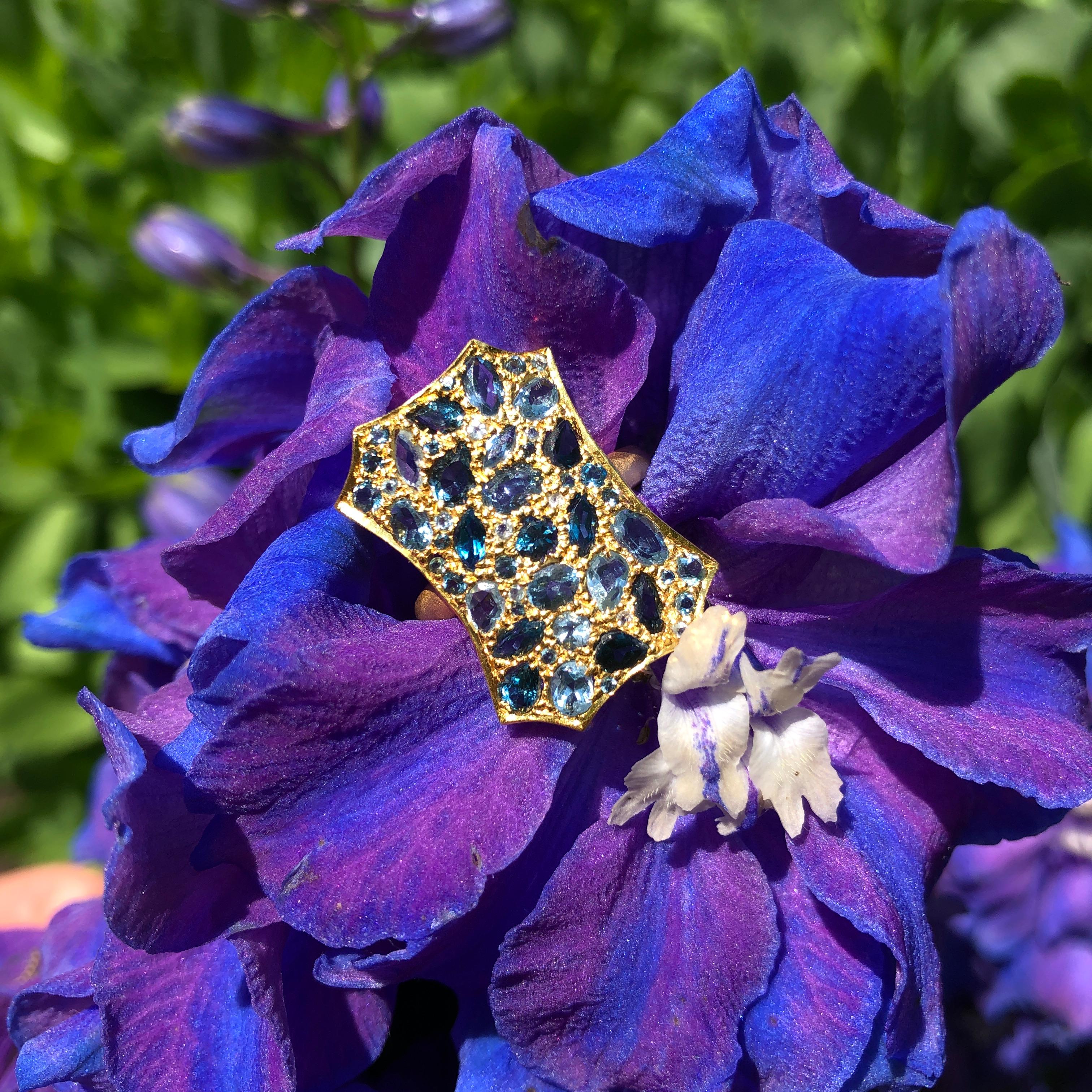 Aquamarine London Blue Topaz Gold Cocktail Ring by Lauren Harper In New Condition For Sale In Winnetka, IL