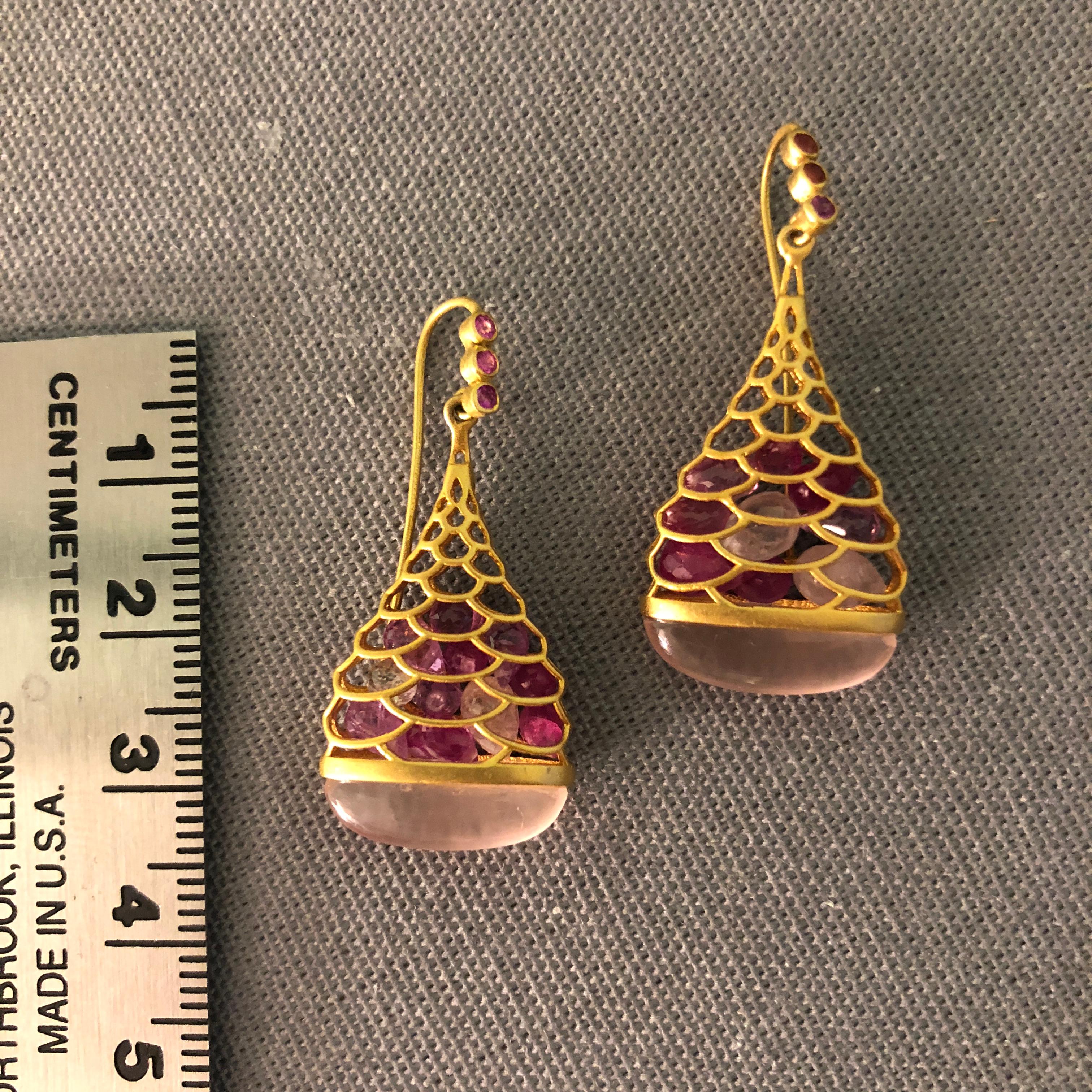 Pink Sapphire Rose Quartz Gold Earrings by Lauren Harper In New Condition For Sale In Winnetka, IL