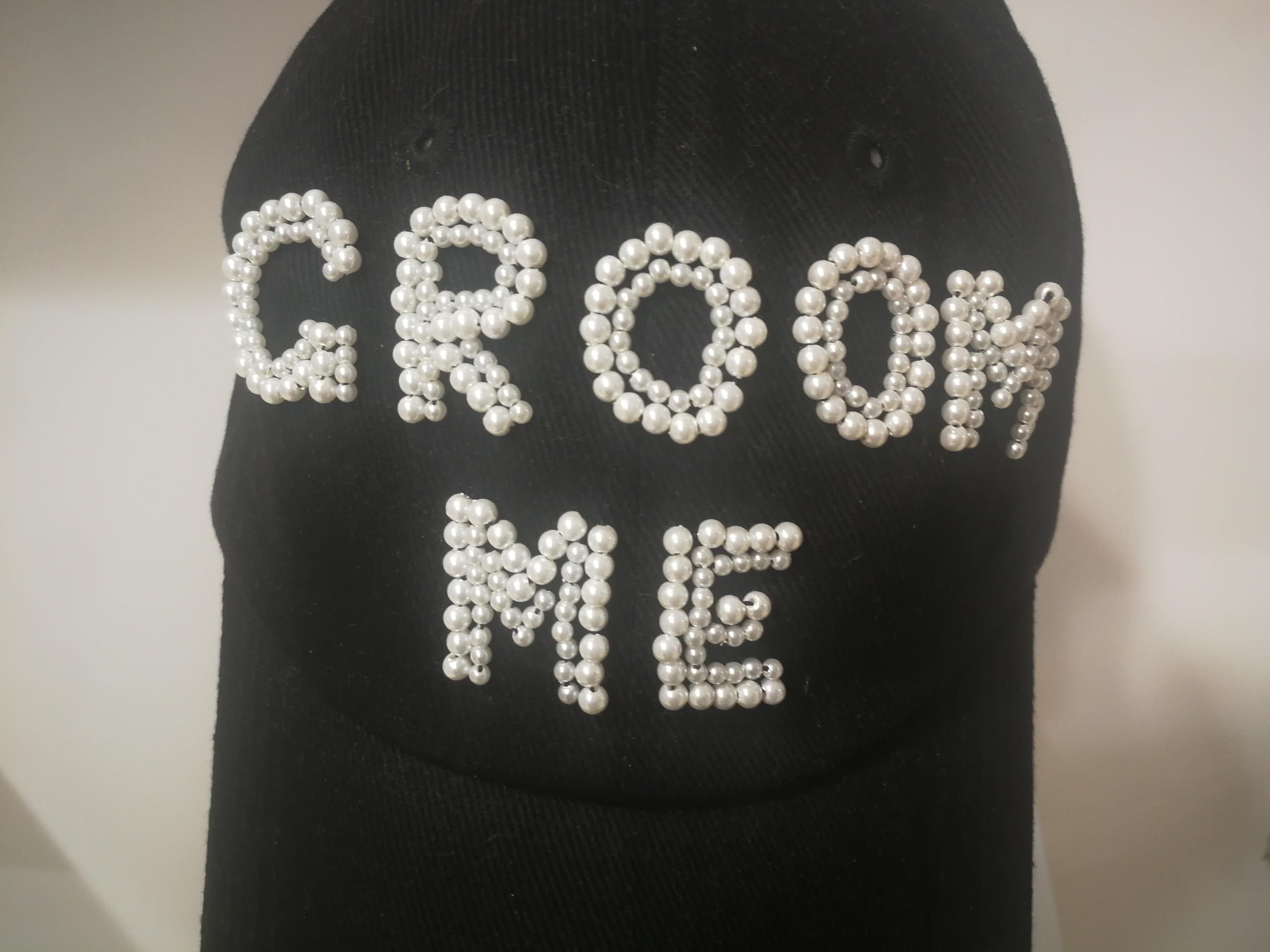 Laurence and Chico Black Groom Me Hat / Cap
Embellished with white pearls