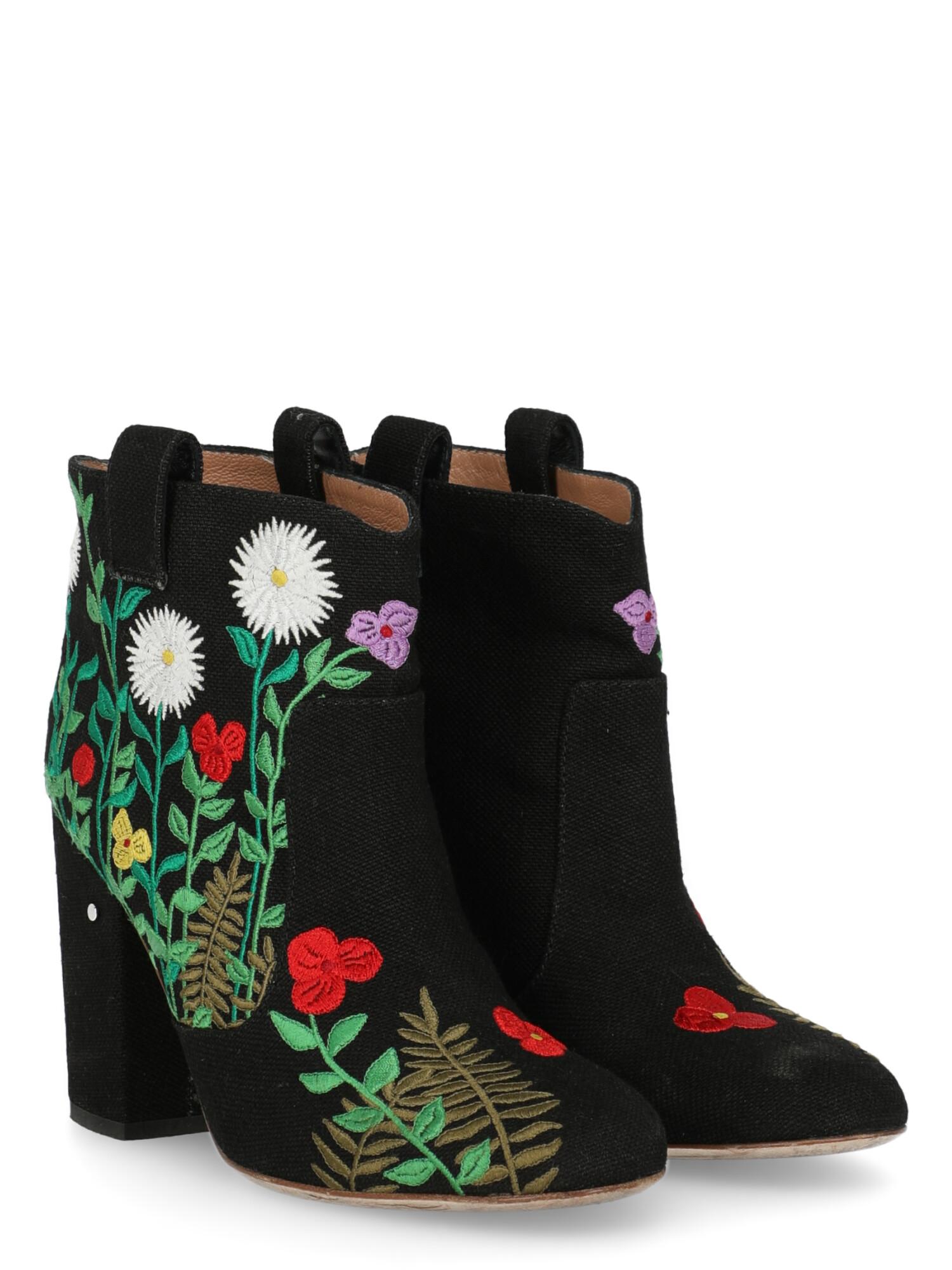 Product Description: Ankle boots, fabric, floral print, round toe, branded insole, block heel, high heel

Includes: N/A

Product Condition: Very Good
Heel: negligible marks. Sole: visible signs of use.

Measurements:
Height: 10