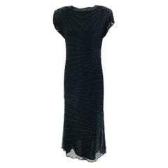 Laurence Kazar - Robe de cocktail en soie noire perlée et paillettes à dos circulaire, années 1980