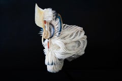 AMARA, Vanitas contemporanea, scultura teschio con piume, unica, firmata