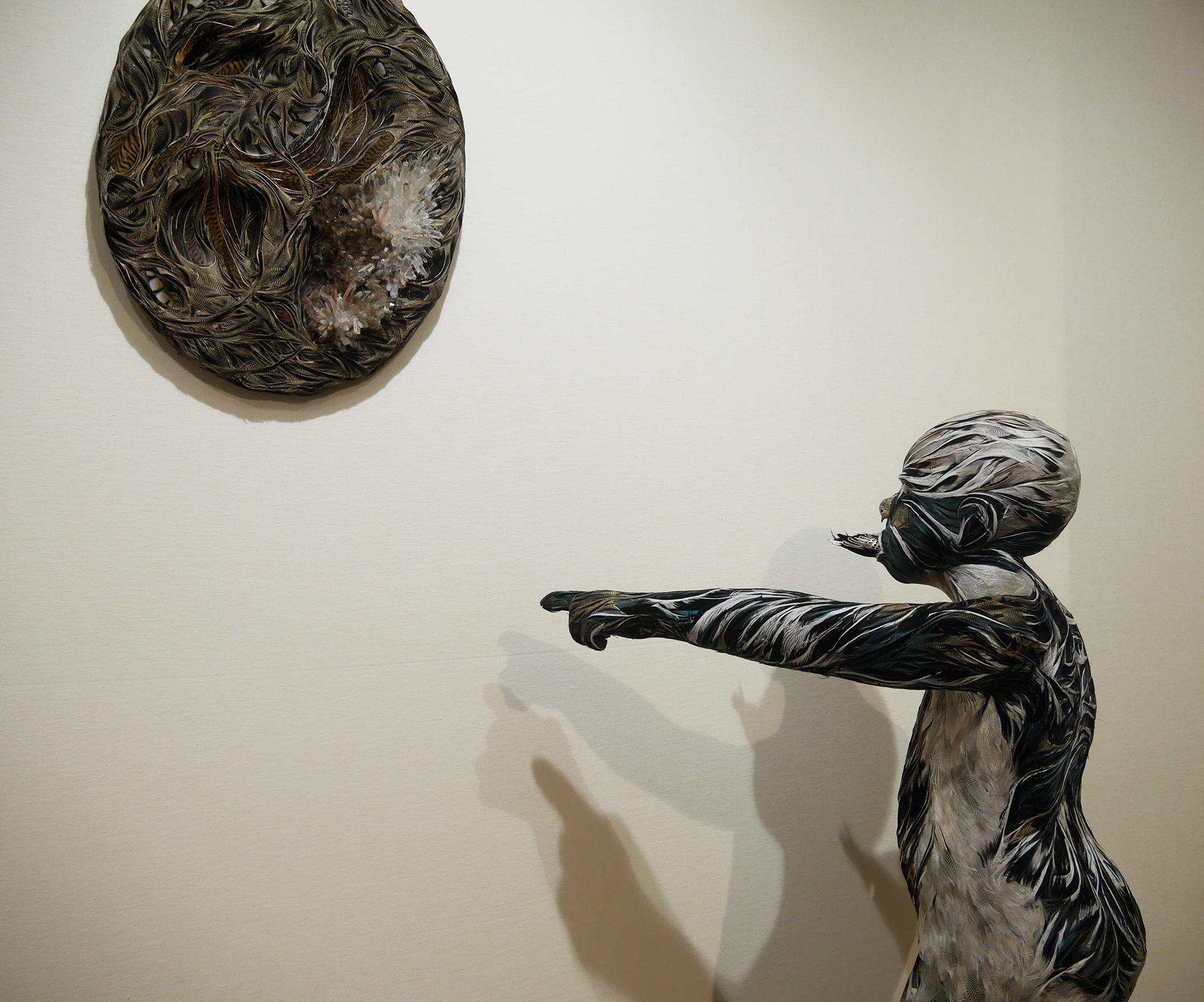 Thémis figurative sculpture, child, fairy tale, feathers by Laurence Le Constant For Sale 10