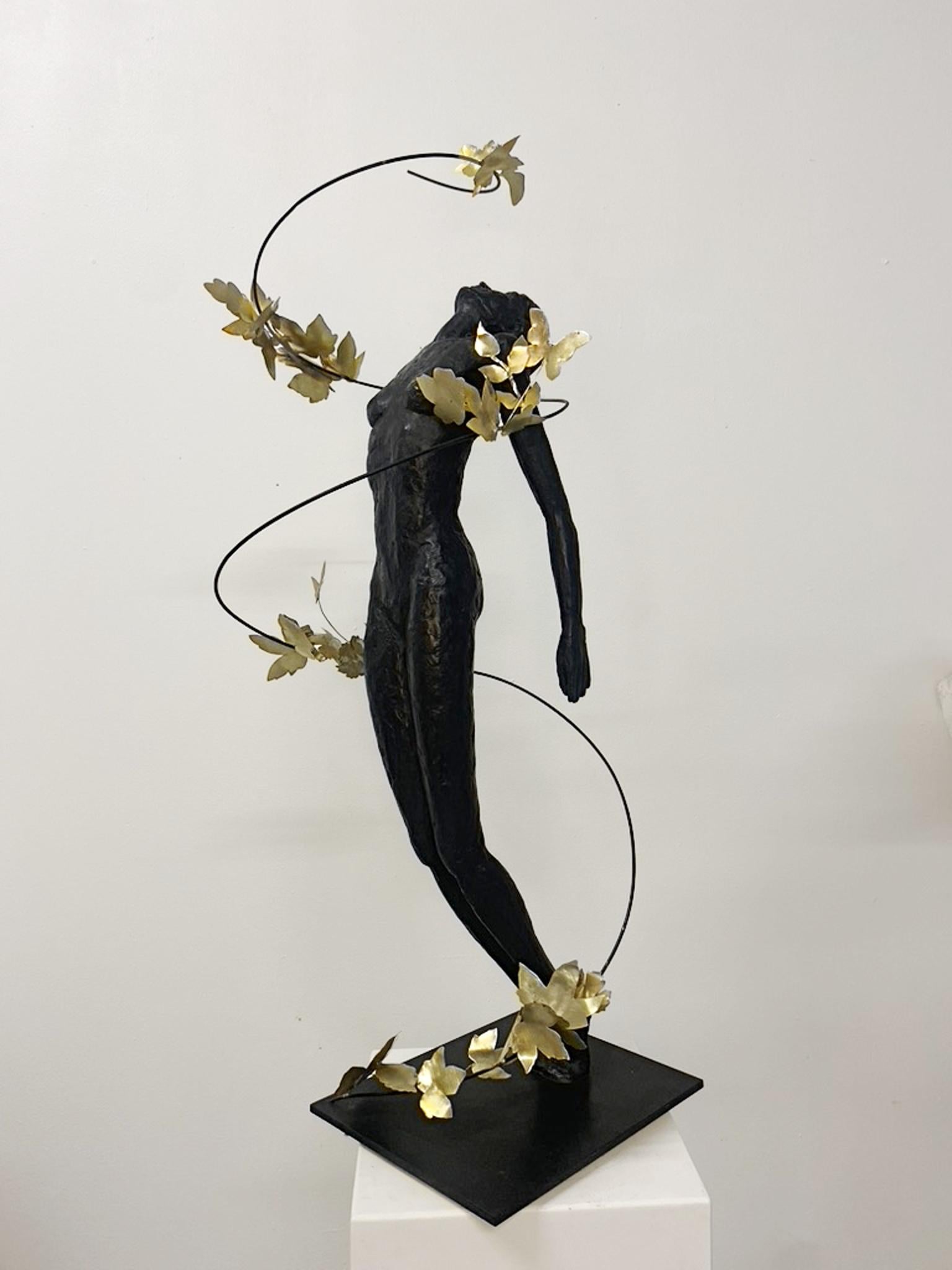 Laurence Perratzi Figurative Sculpture - Golden Bliss