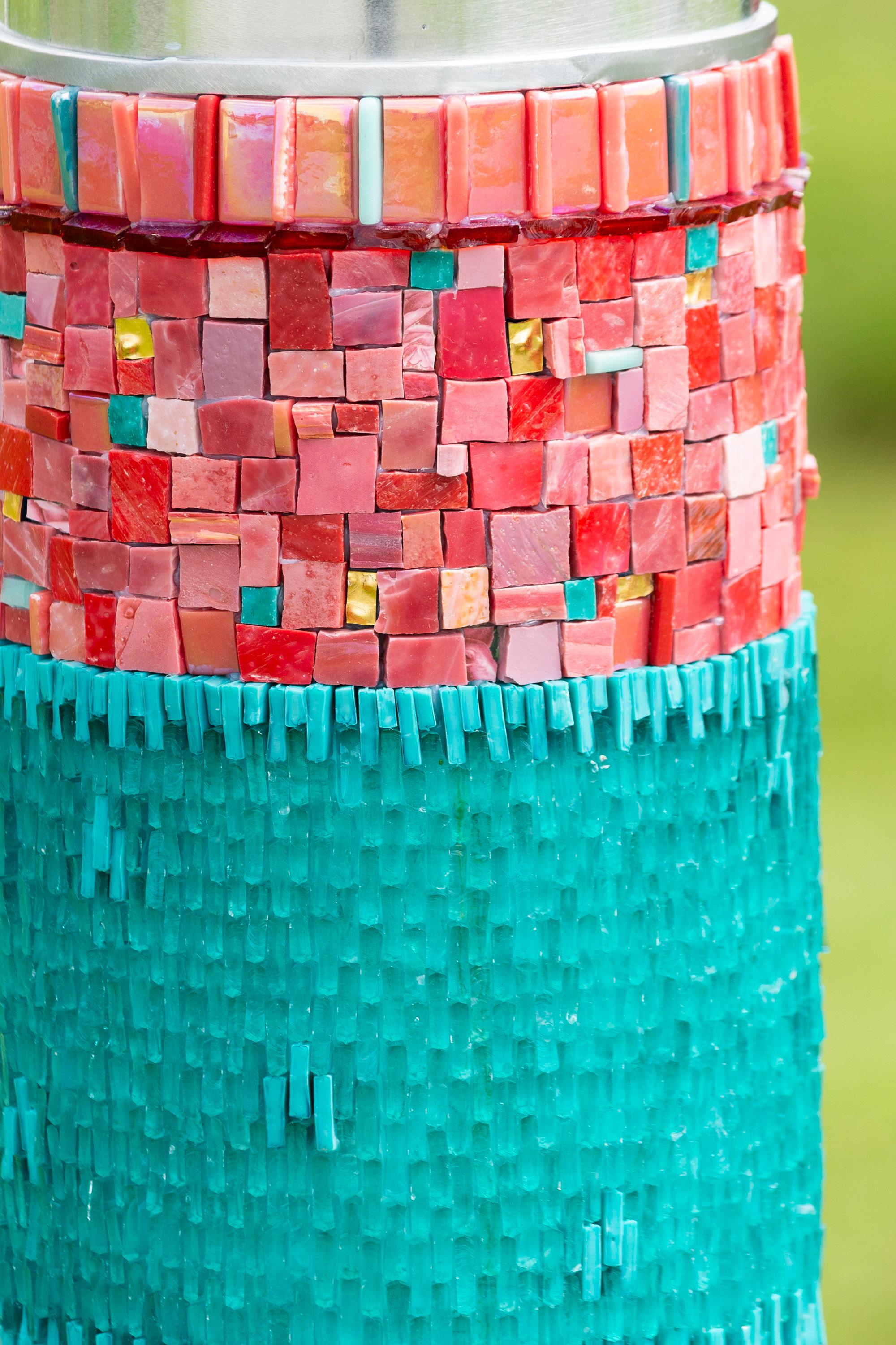 Festivo - brillante, colorido, contemporáneo, vidrio, aluminio, escultura de exterior 2
