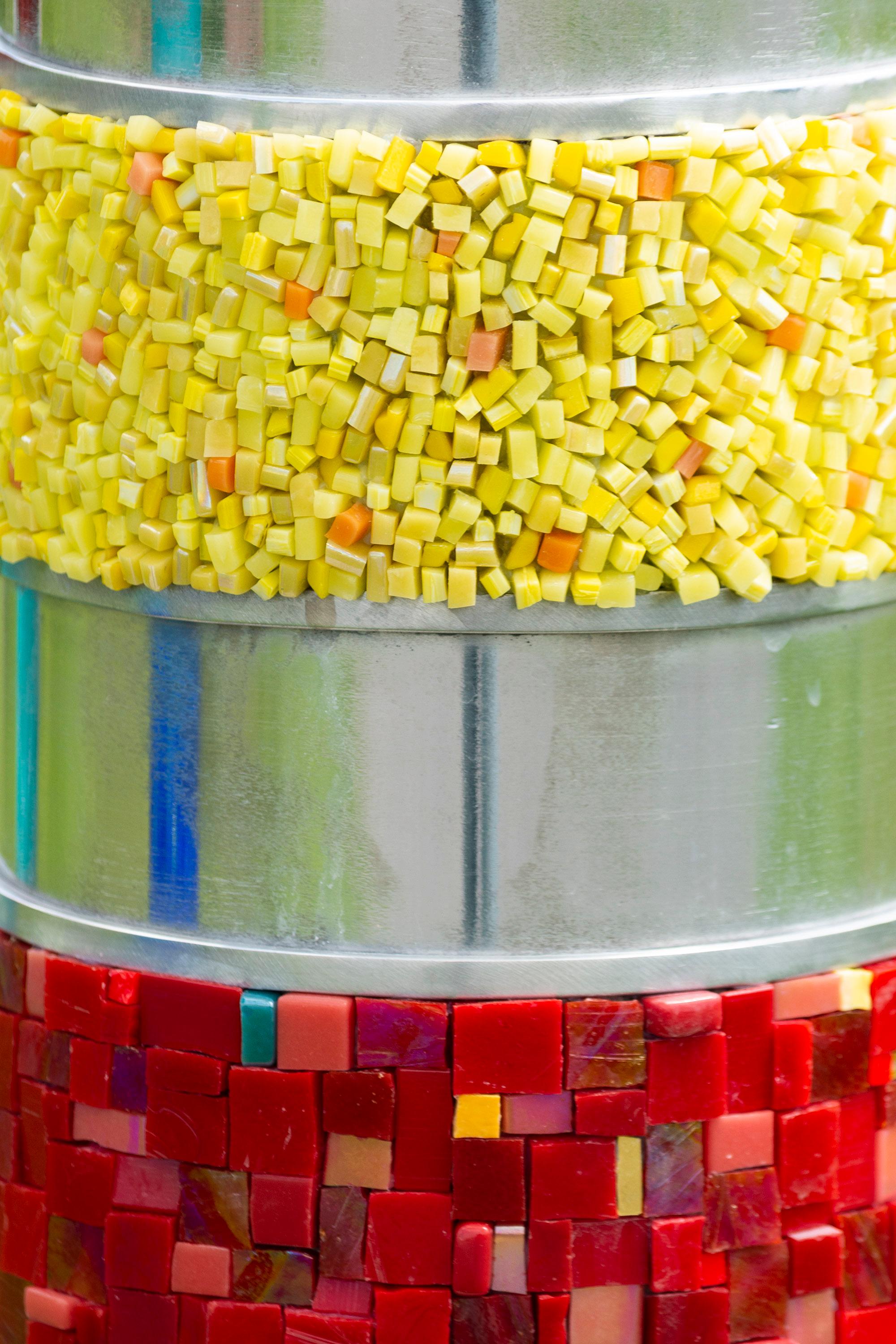 Festivo - brillante, colorido, contemporáneo, vidrio, aluminio, escultura de exterior 3