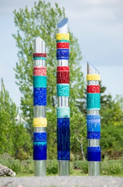 Festive - lumineuse, colorée, contemporaine, verre, aluminium, sculpture d'extérieur