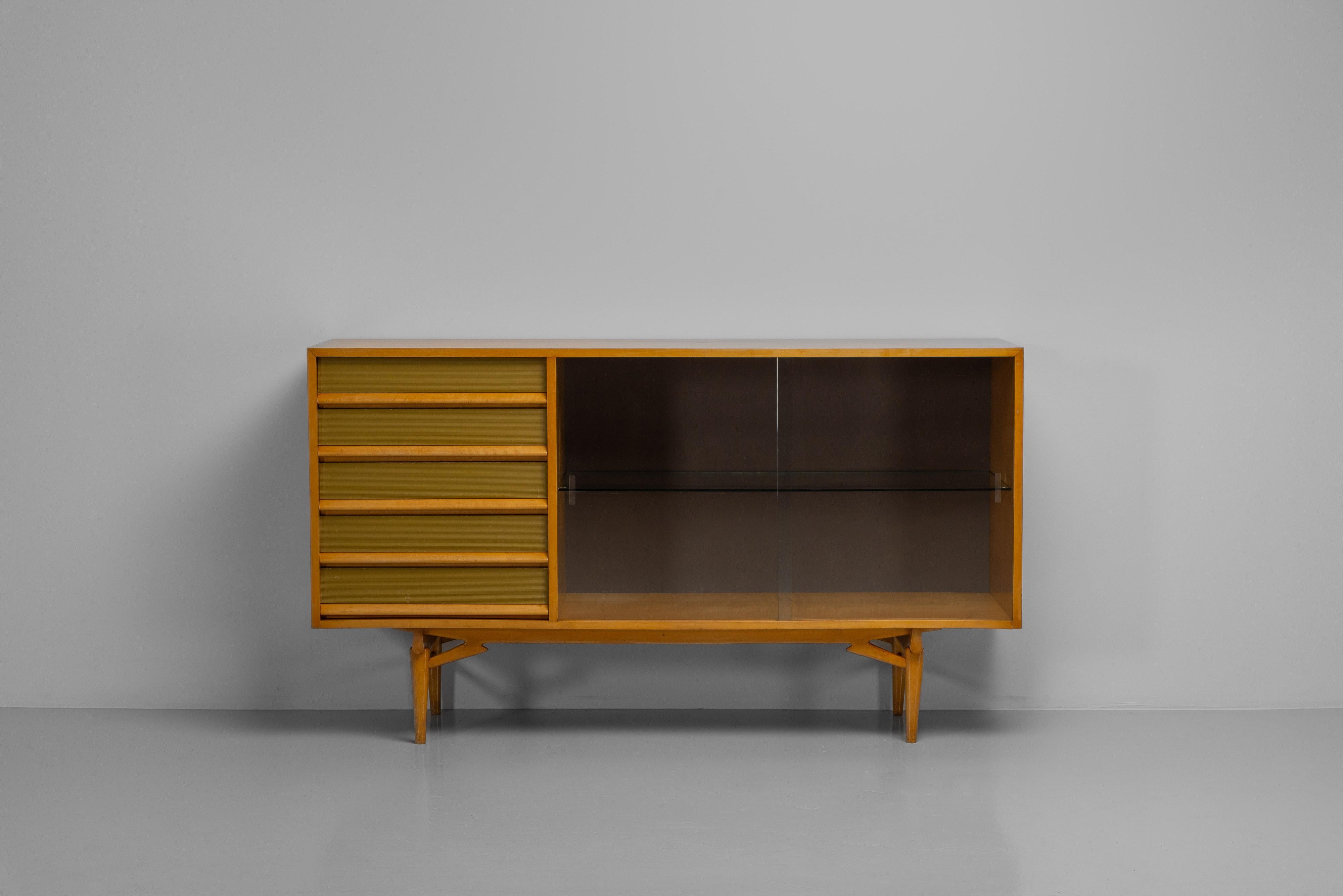 Laurens Bisscheroux credenza the Netherlands 1956 In Good Condition For Sale In Roosendaal, Noord Brabant