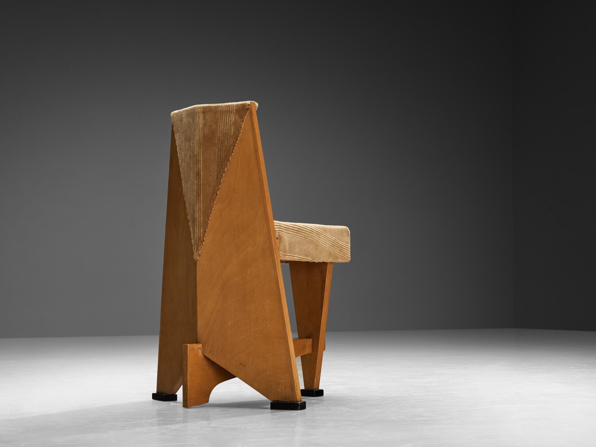 Laurens Groen for H.H. de Klerk & Zoonen, chair, birch, corduroy velvet, The Netherlands, 1924

This chair by Dutch designer Laurens Groen has a striking, well-documented provenance. In the style of the so-called Amsterdam School a building
