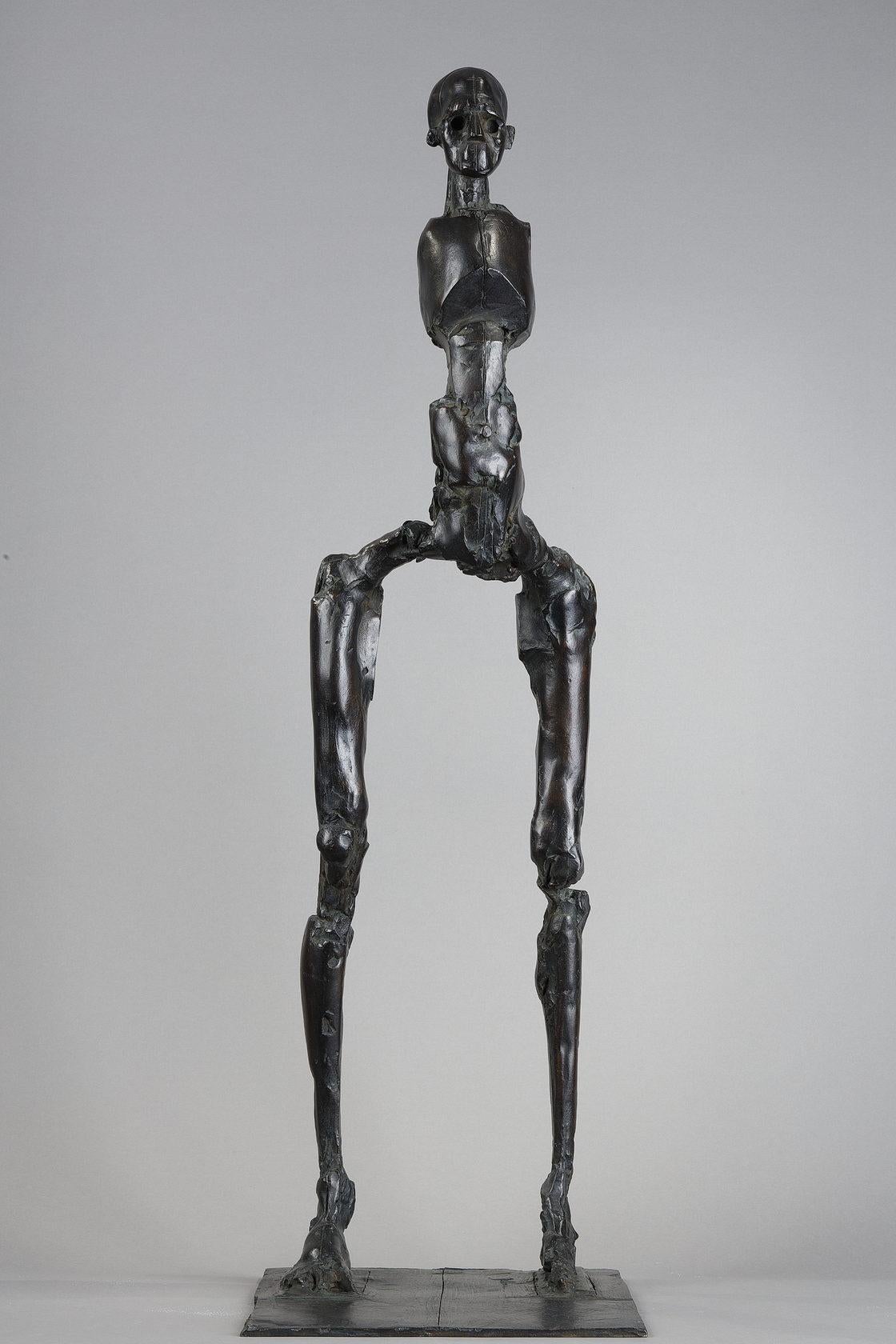 Vertical Position N.1 - Gold Figurative Sculpture by Laurent Belloni