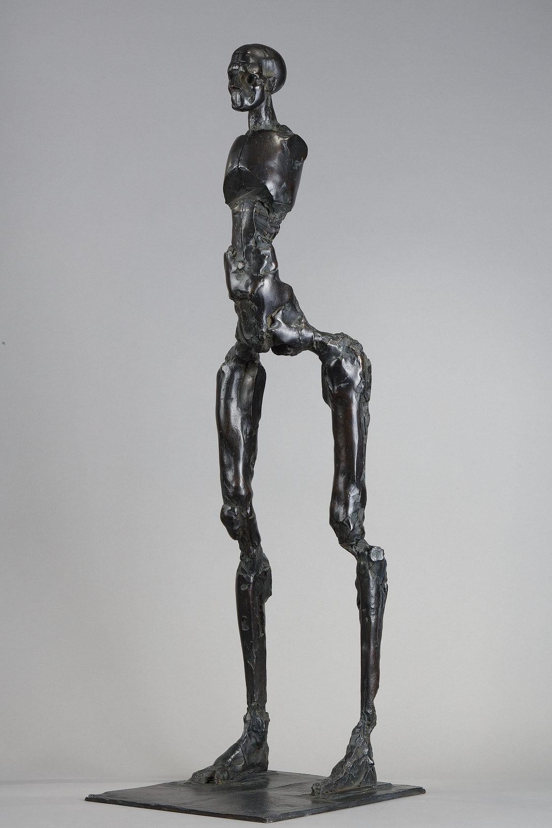 Laurent Belloni Figurative Sculpture - Vertical Position N.1