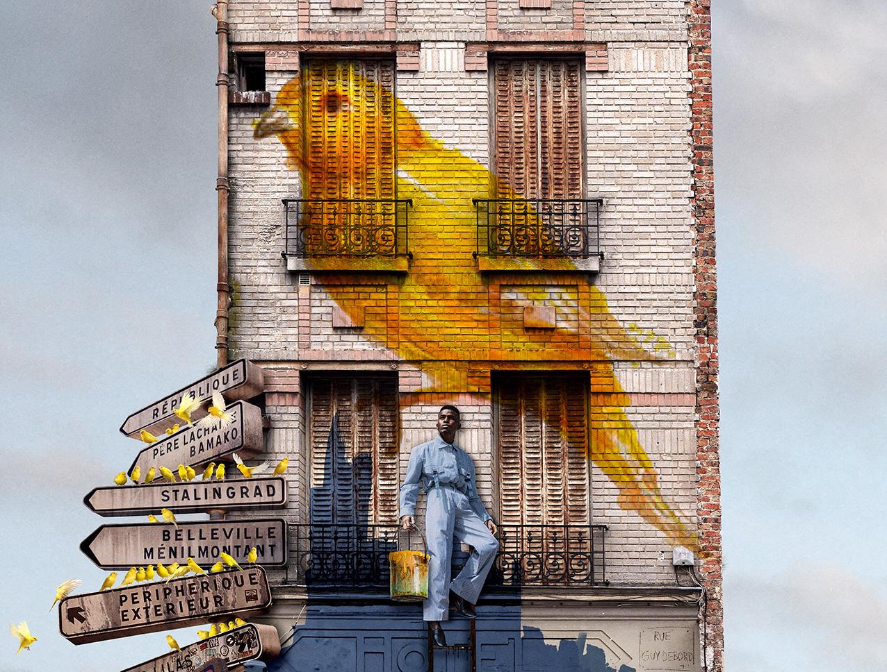 3 Samourais – skurrile manipulierte Farbfotografie eines fliegenden Pariser Hauses (Grau), Color Photograph, von Laurent Chéhère