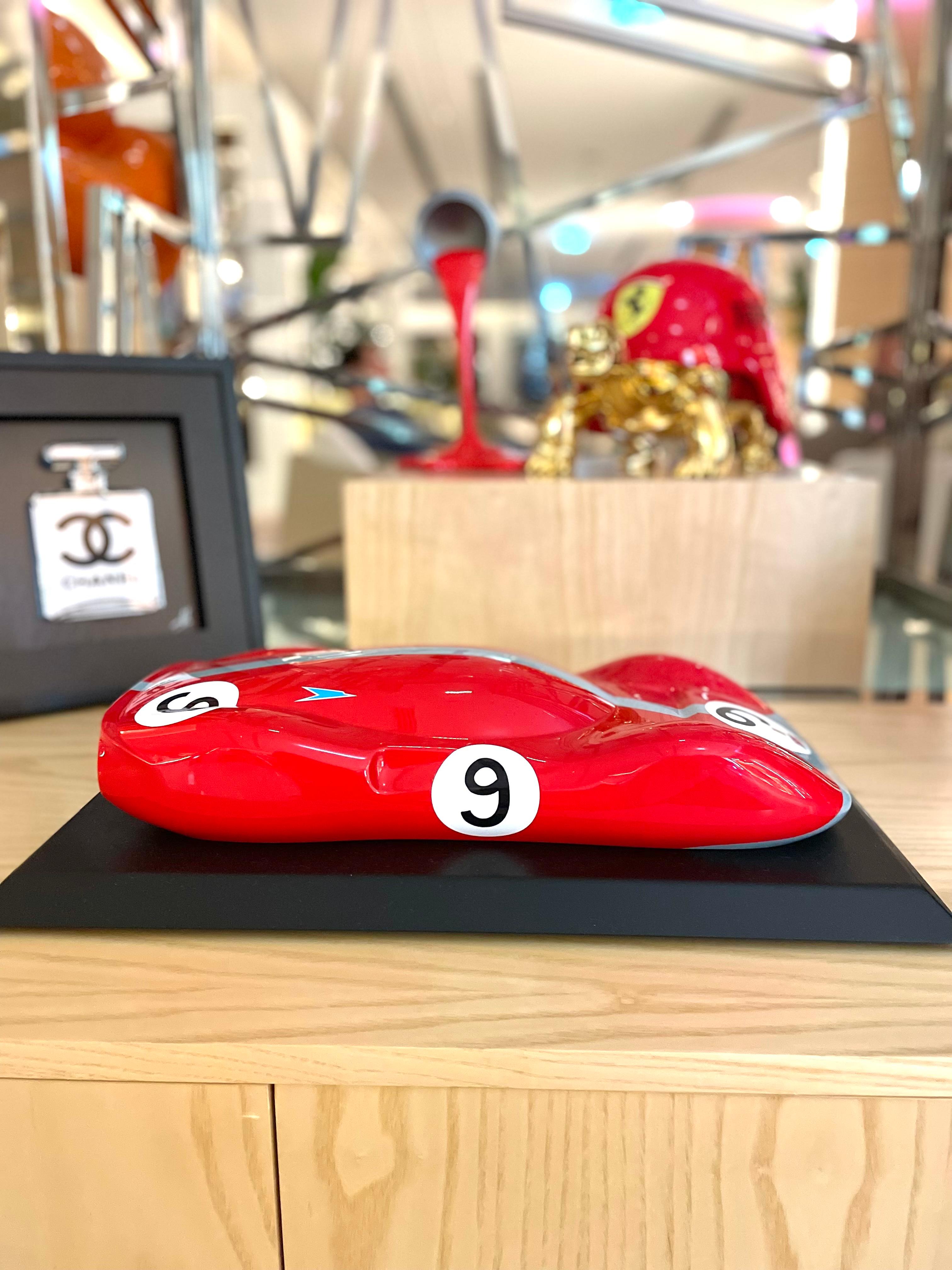 LAURENT MAILLART - Ferrari 330 P4, Rosso n9 - Sculpture di Laurent maillart 